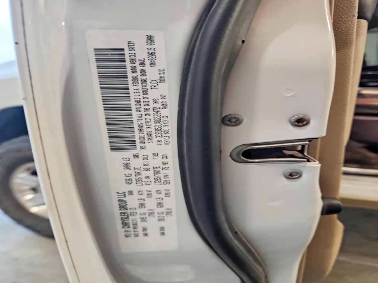 2013 Ram 2500 Longhorn White vin: 3C6UR5GLXDG526472