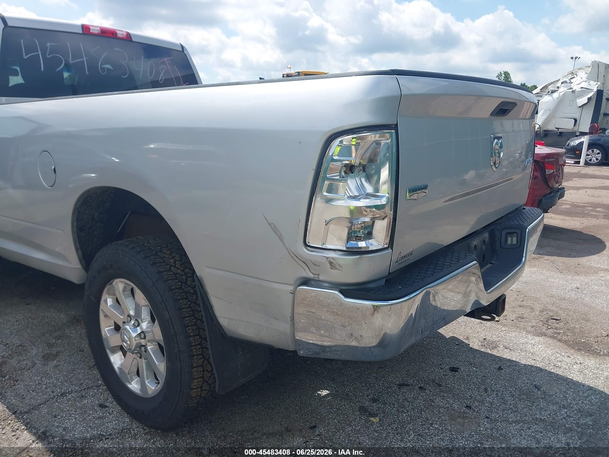 2014 Ram 2500 Tradesman Silver vin: 3C6UR5HJ1EG113645