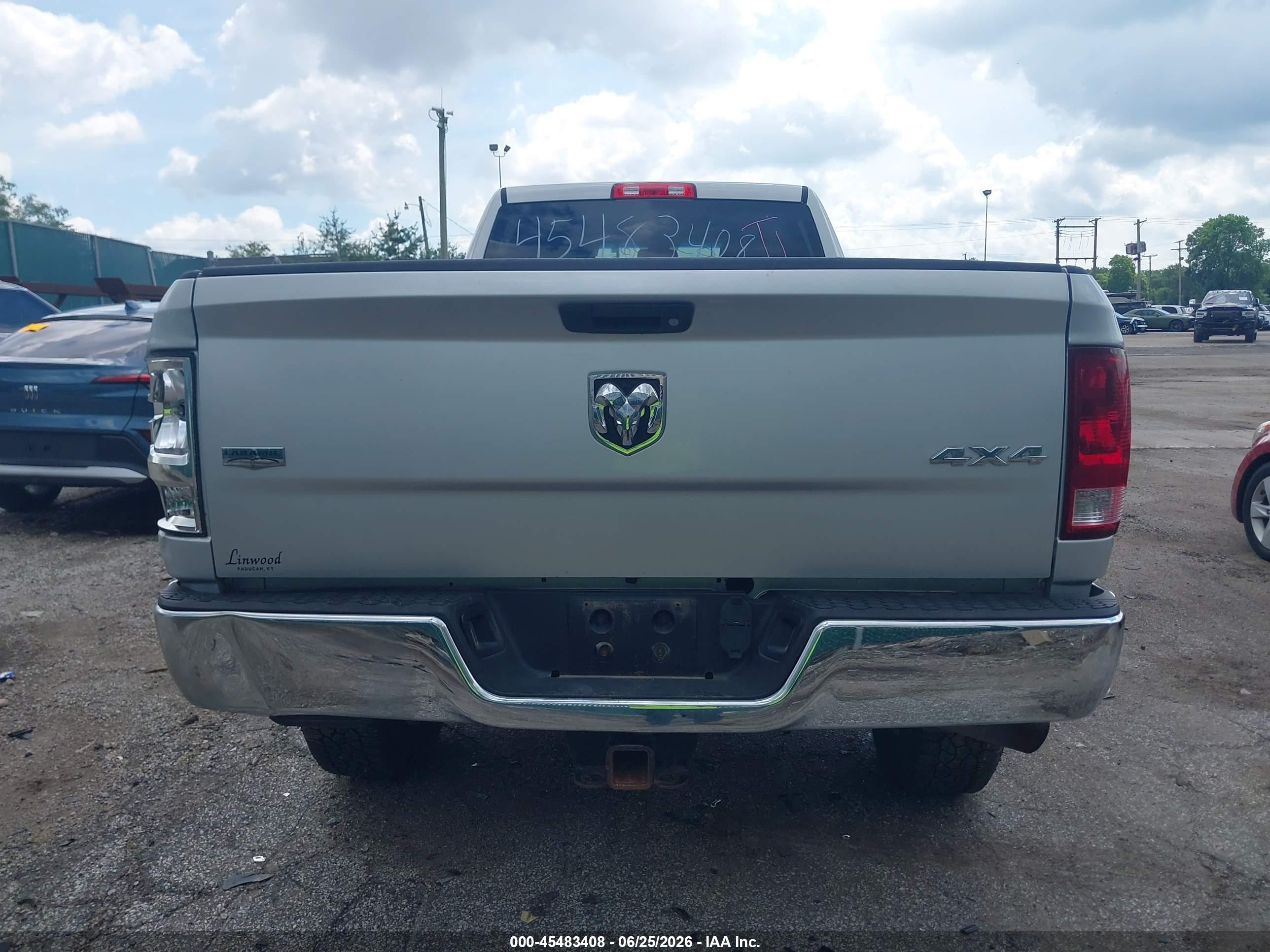 2014 Ram 2500 Tradesman Silver vin: 3C6UR5HJ1EG113645