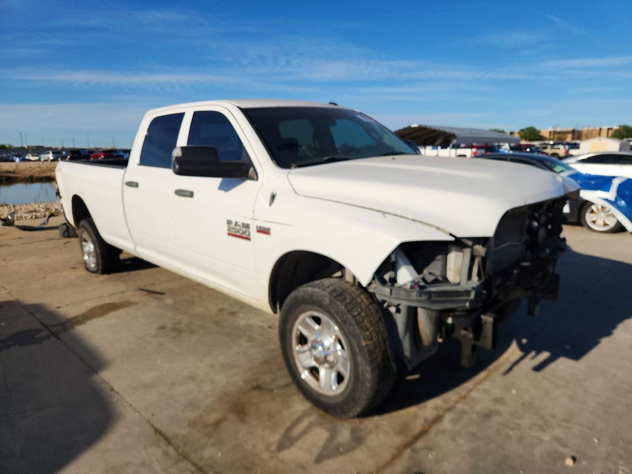 2018 Ram 2500 St Белый vin: 3C6UR5HJ4JG327510