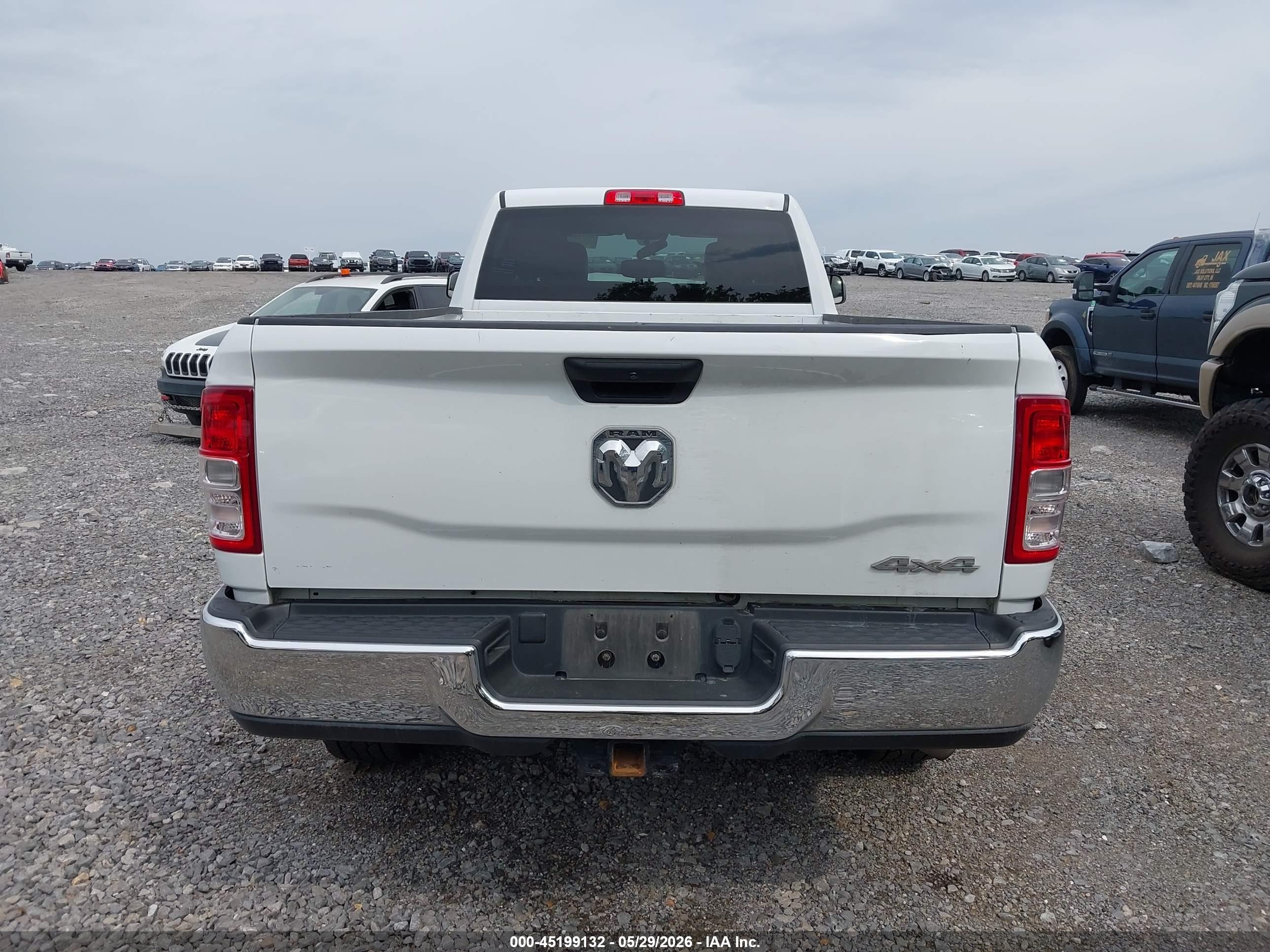 2022 Ram 2500 Tradesman  4x4 8' Box White vin: 3C6UR5HJ4NG168154