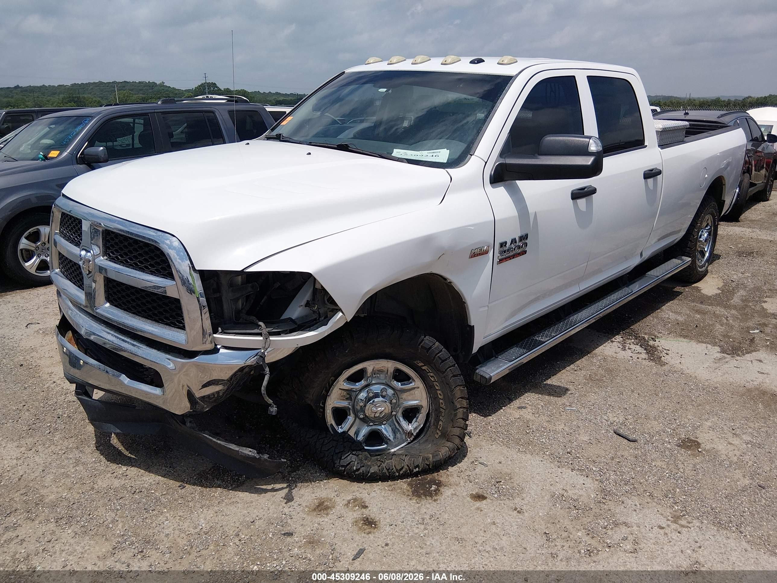 2015 Ram 2500 Tradesman White vin: 3C6UR5HJXFG649897