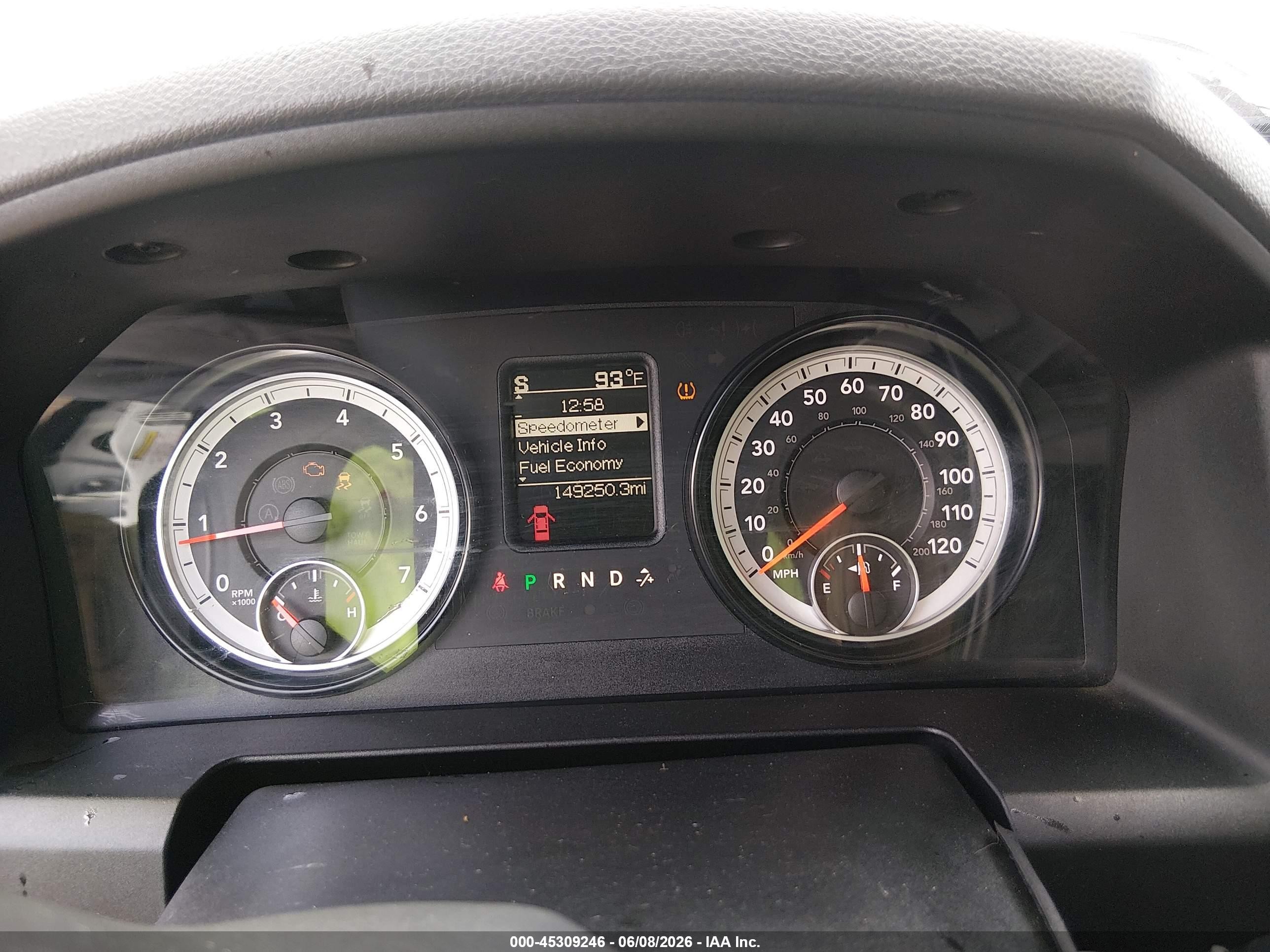2015 Ram 2500 Tradesman White vin: 3C6UR5HJXFG649897