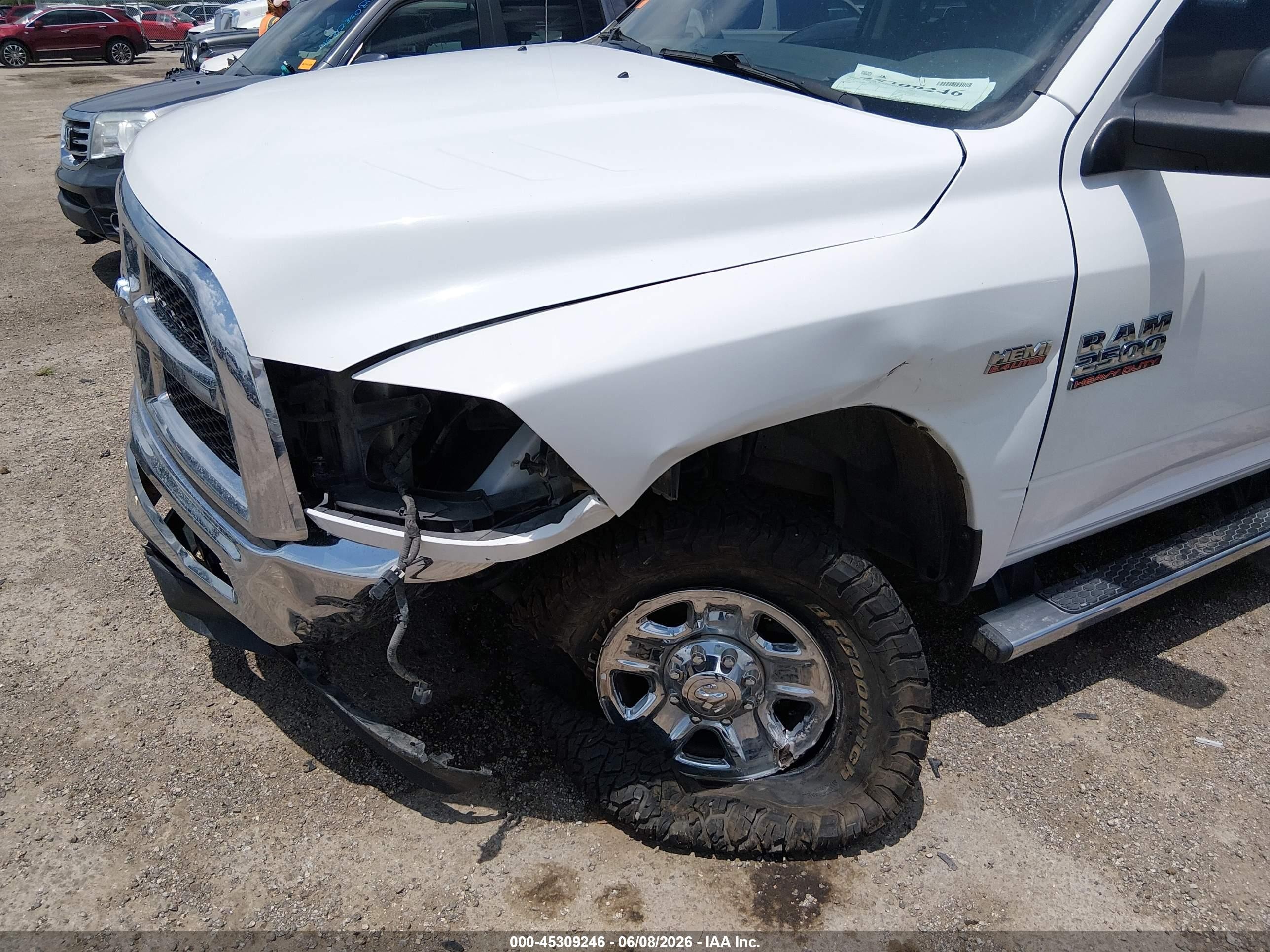 2015 Ram 2500 Tradesman White vin: 3C6UR5HJXFG649897