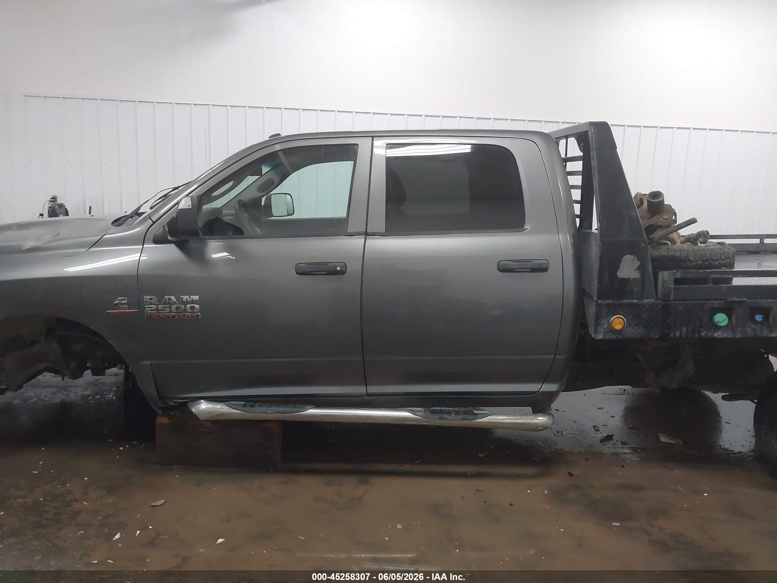 2013 Ram 2500 Tradesman Серый vin: 3C6UR5HL2DG525721