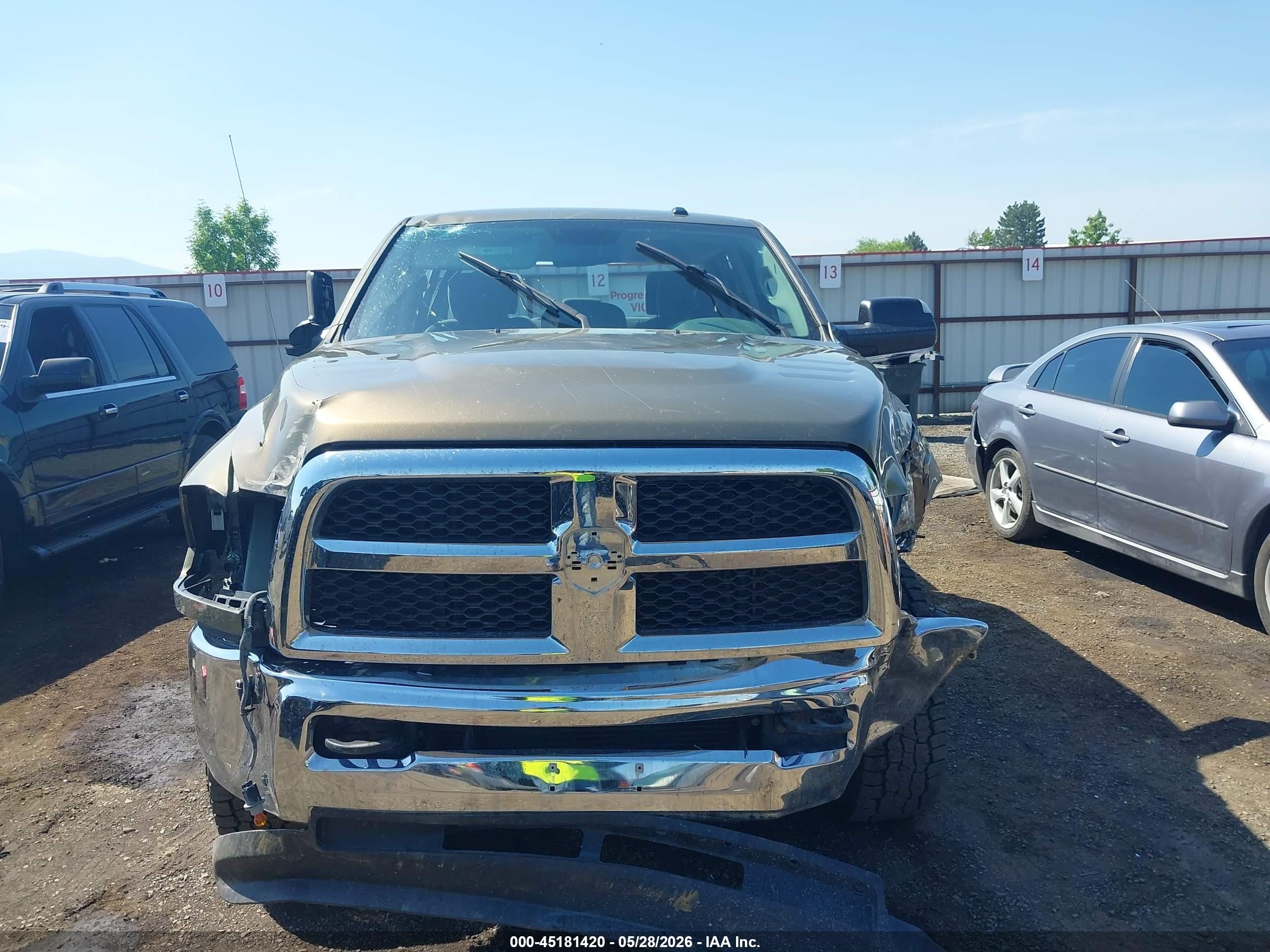 2014 Ram 2500 Tradesman Gray vin: 3C6UR5HL2EG156571