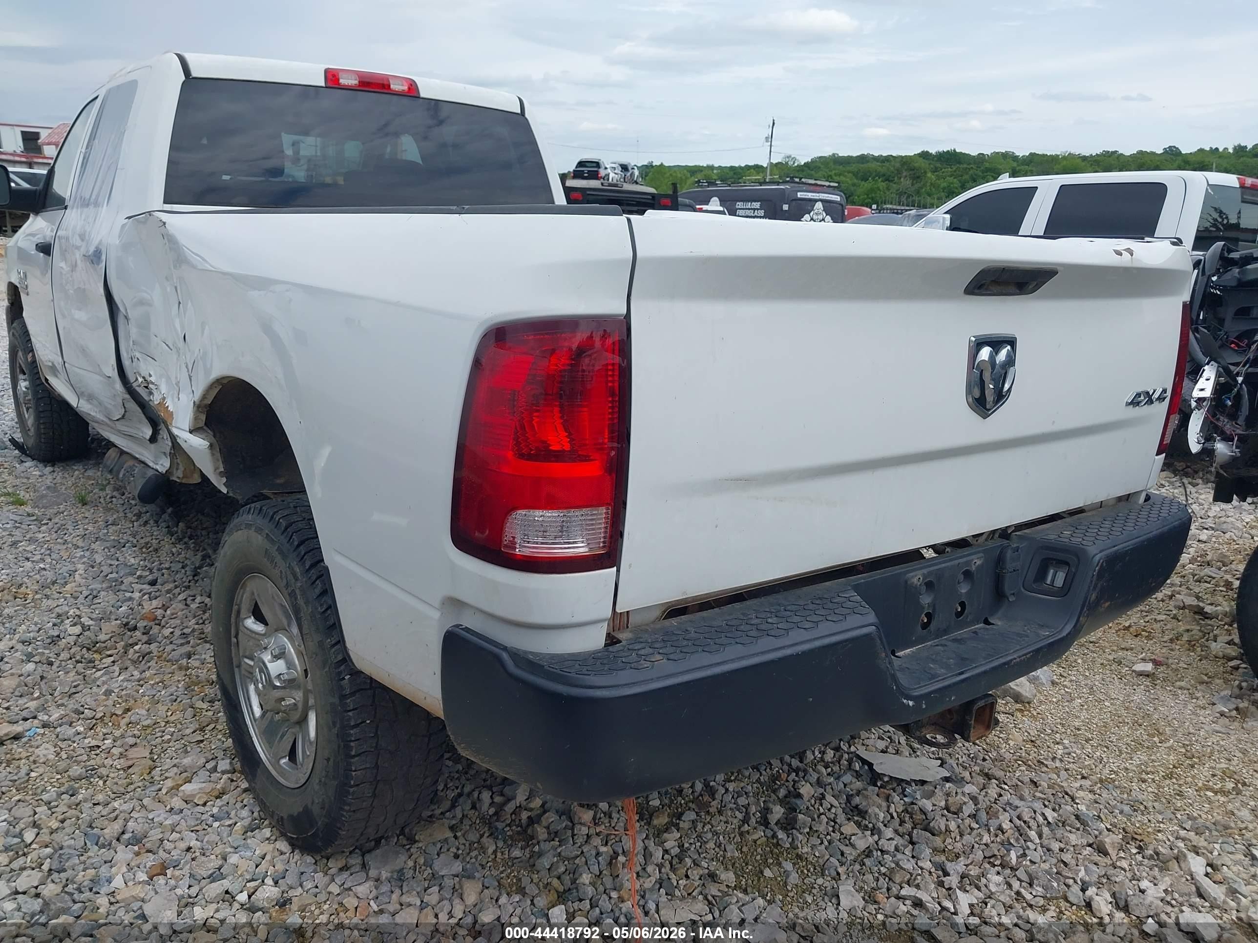 2014 Ram 2500 Tradesman White vin: 3C6UR5HL3EG309300