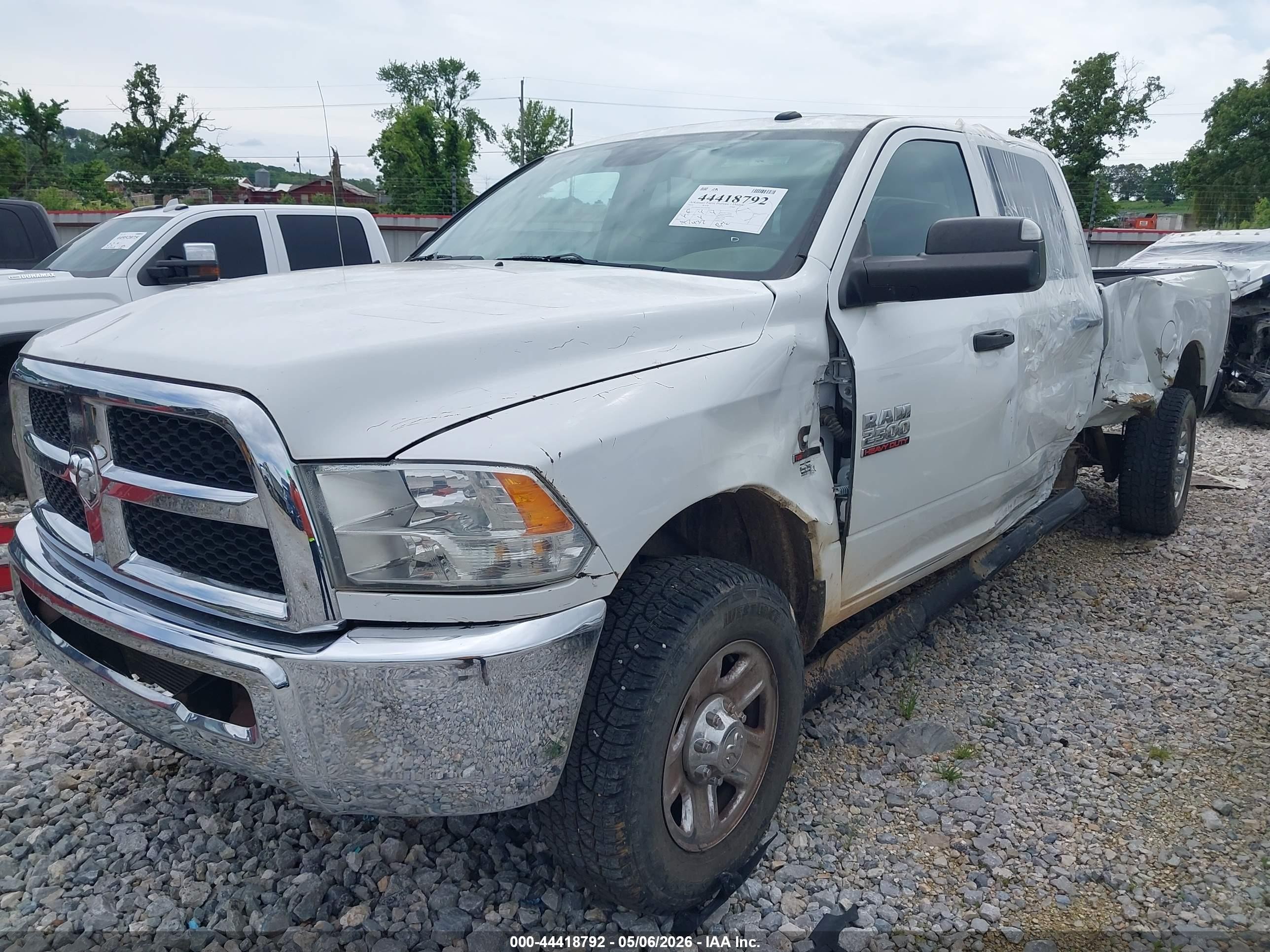 2014 Ram 2500 Tradesman White vin: 3C6UR5HL3EG309300