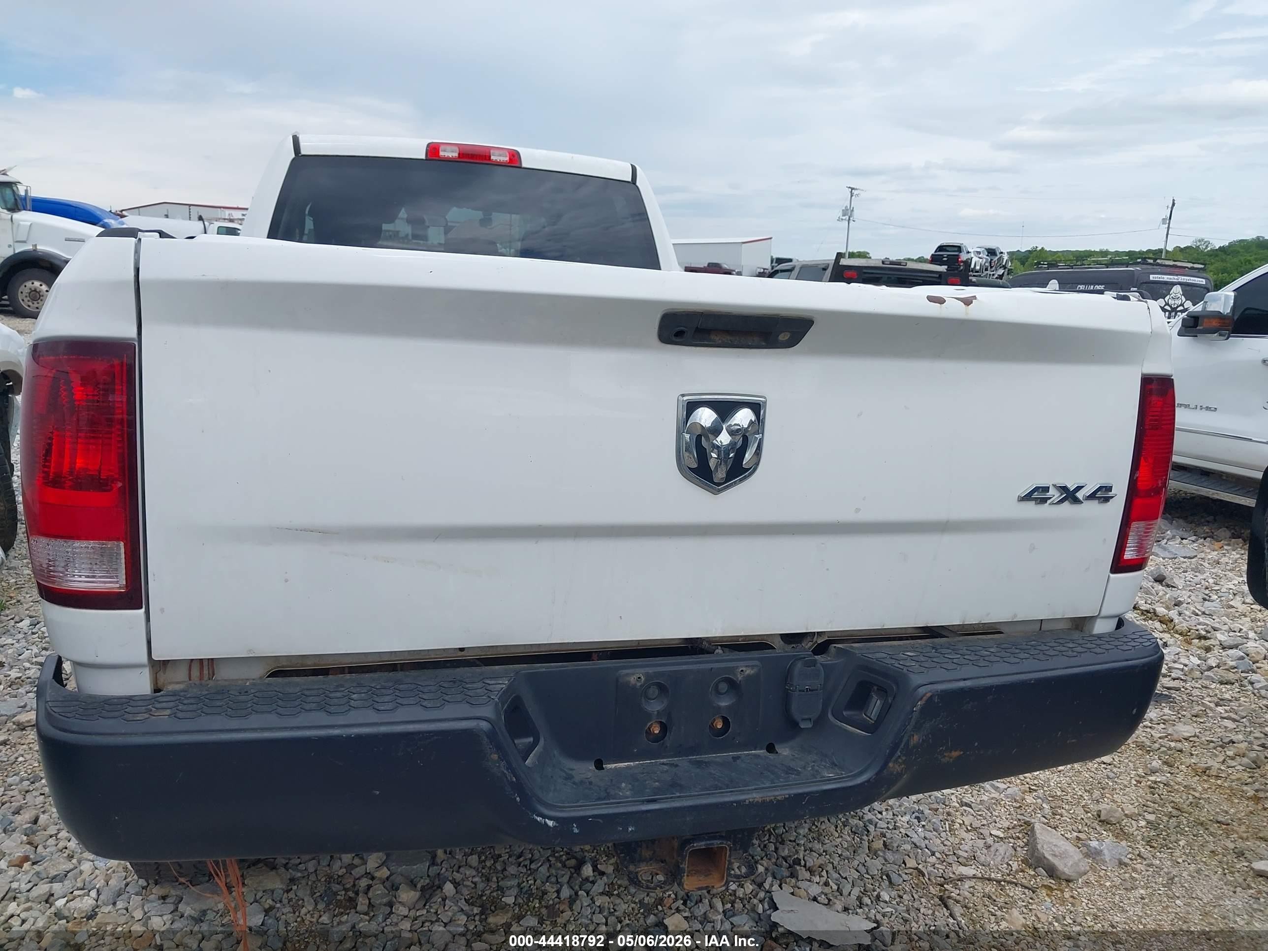 2014 Ram 2500 Tradesman White vin: 3C6UR5HL3EG309300