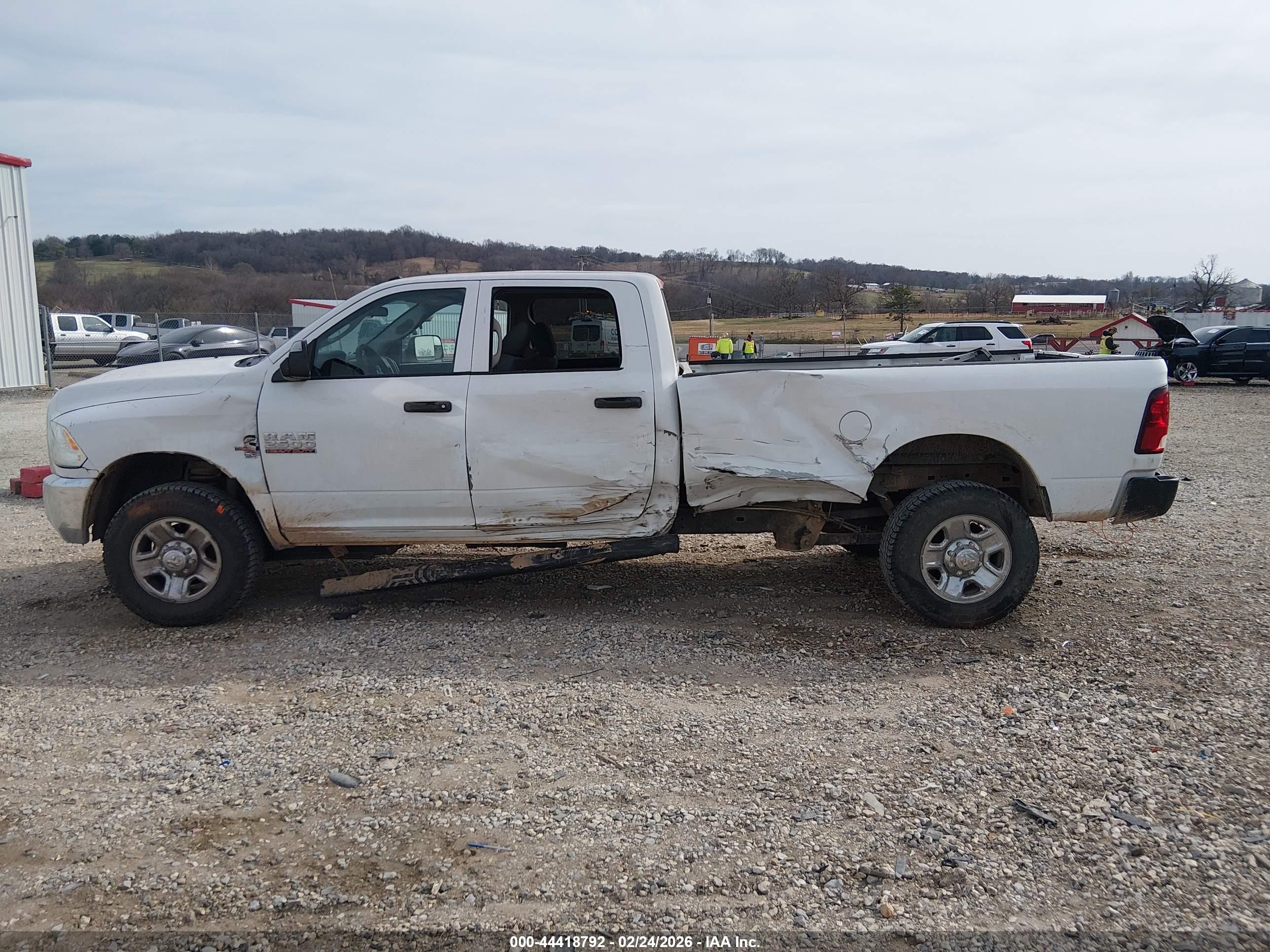 2014 Ram 2500 Tradesman White vin: 3C6UR5HL3EG309300