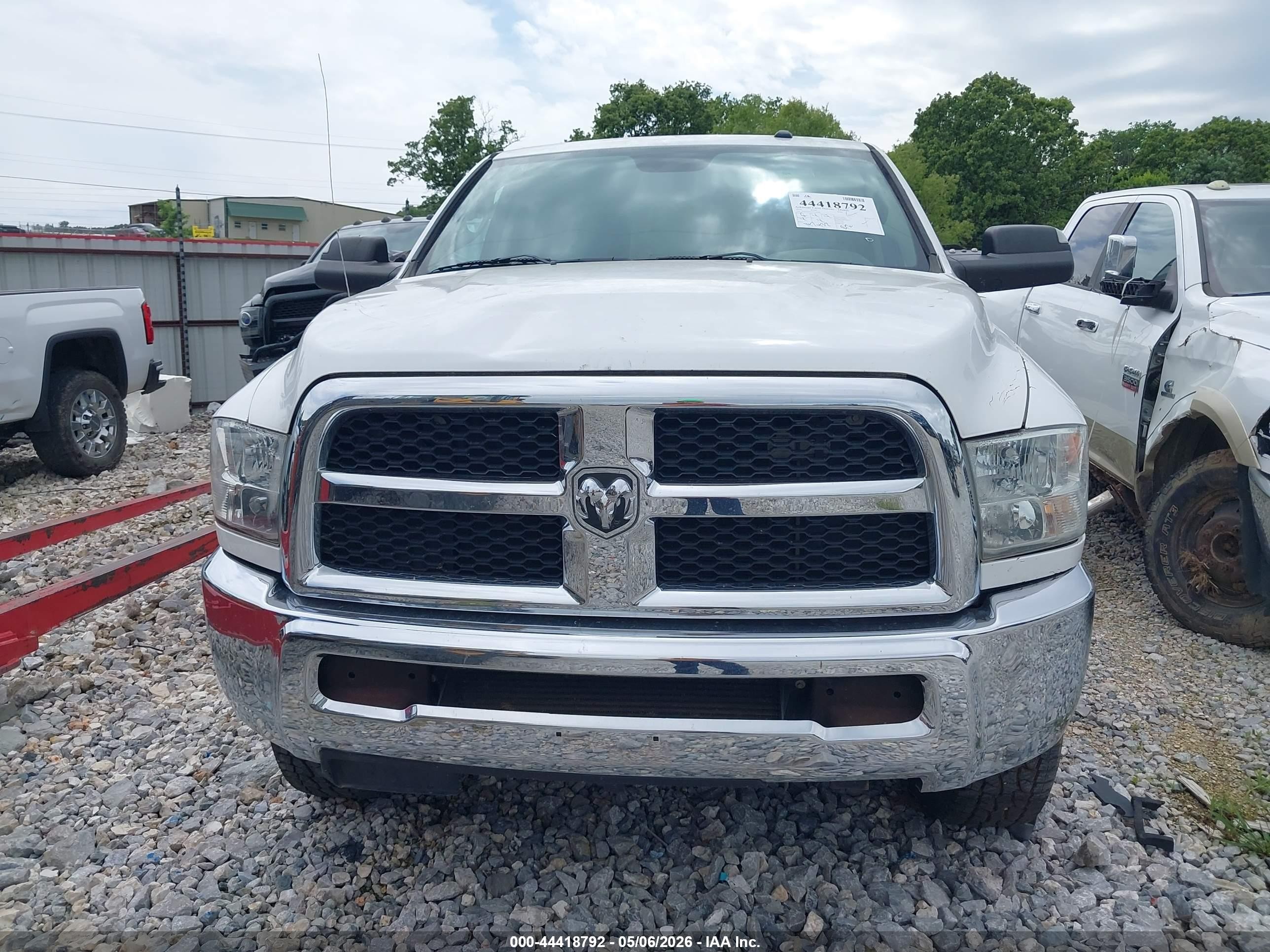 2014 Ram 2500 Tradesman White vin: 3C6UR5HL3EG309300