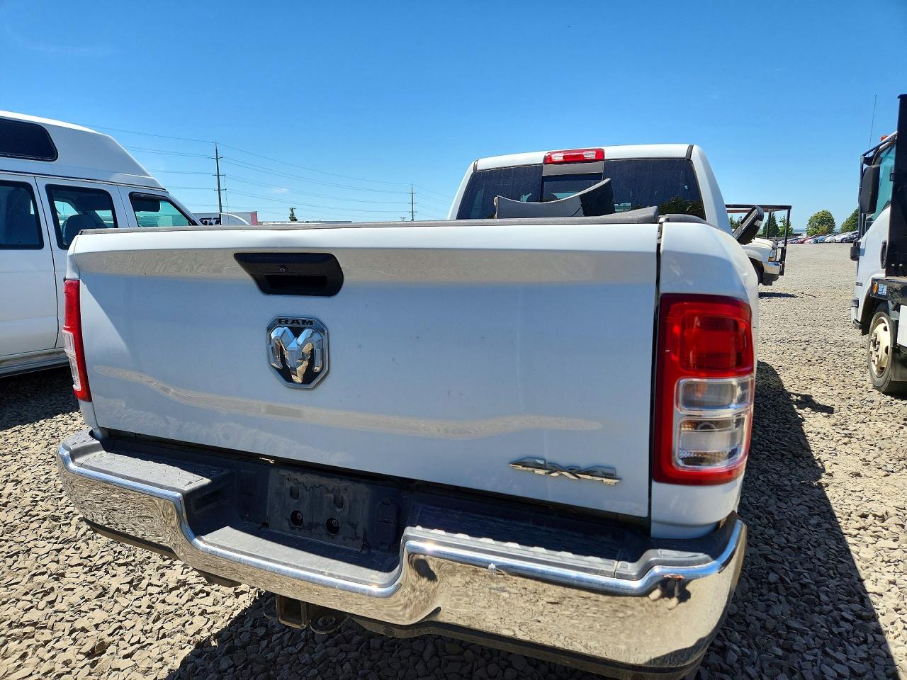2024 Ram 2500 Tradesman White vin: 3C6UR5HL3RG141129