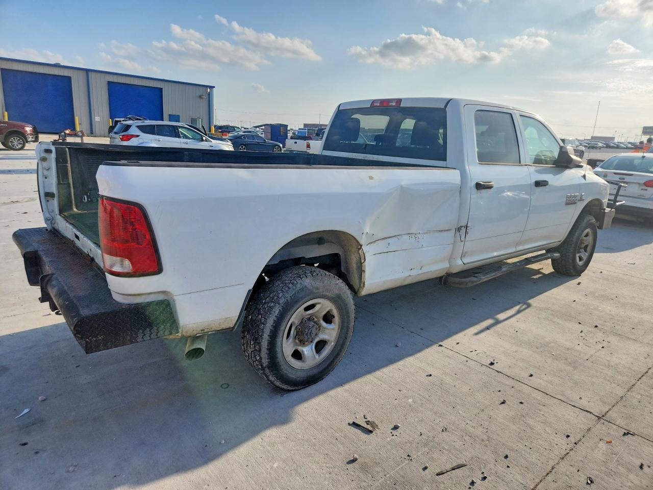 2013 Ram 2500 St White vin: 3C6UR5HL4DG557425