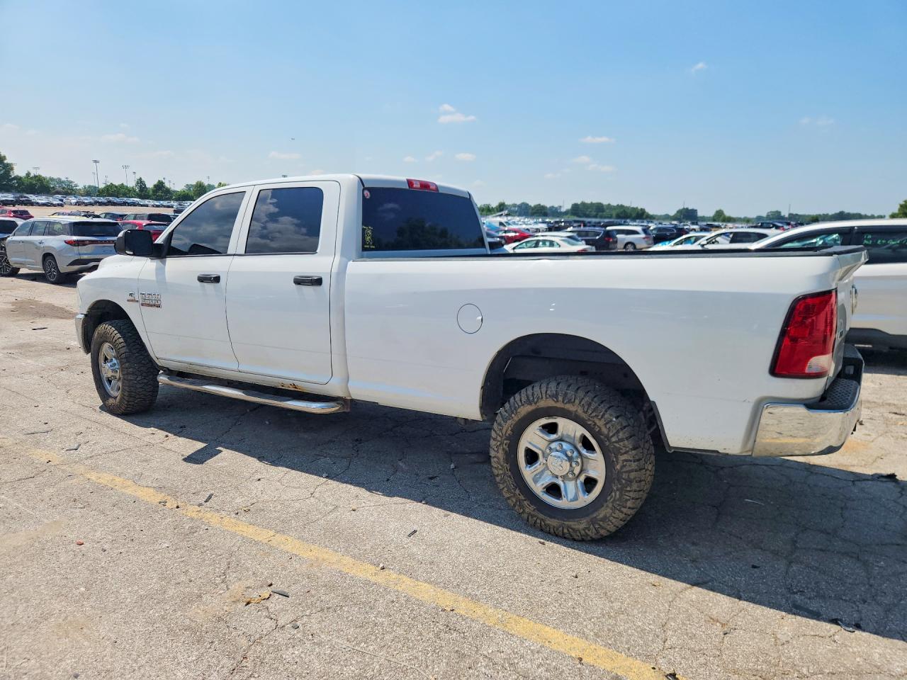 2014 Ram 2500 St White vin: 3C6UR5HL4EG299554