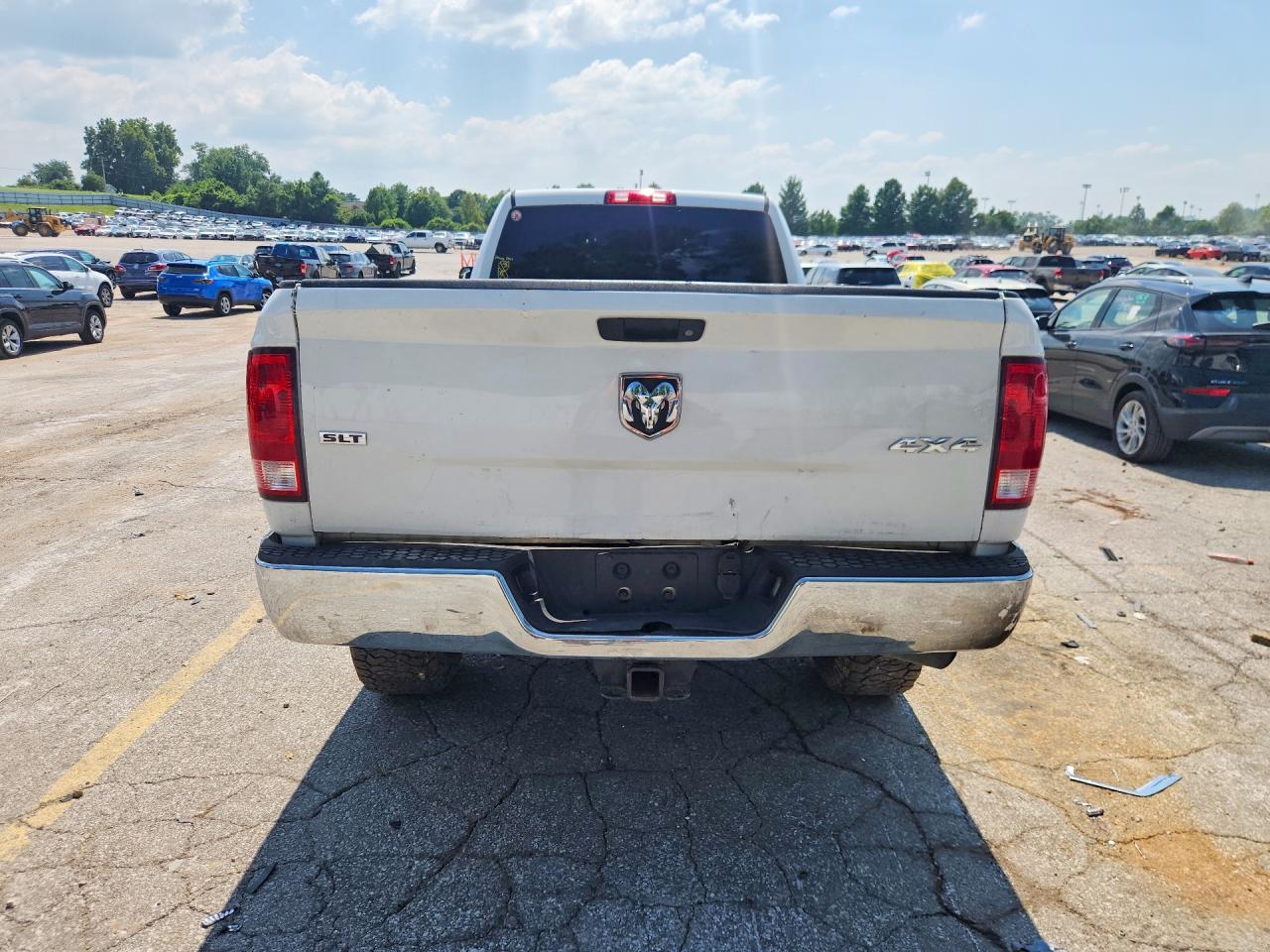 2014 Ram 2500 St White vin: 3C6UR5HL4EG299554