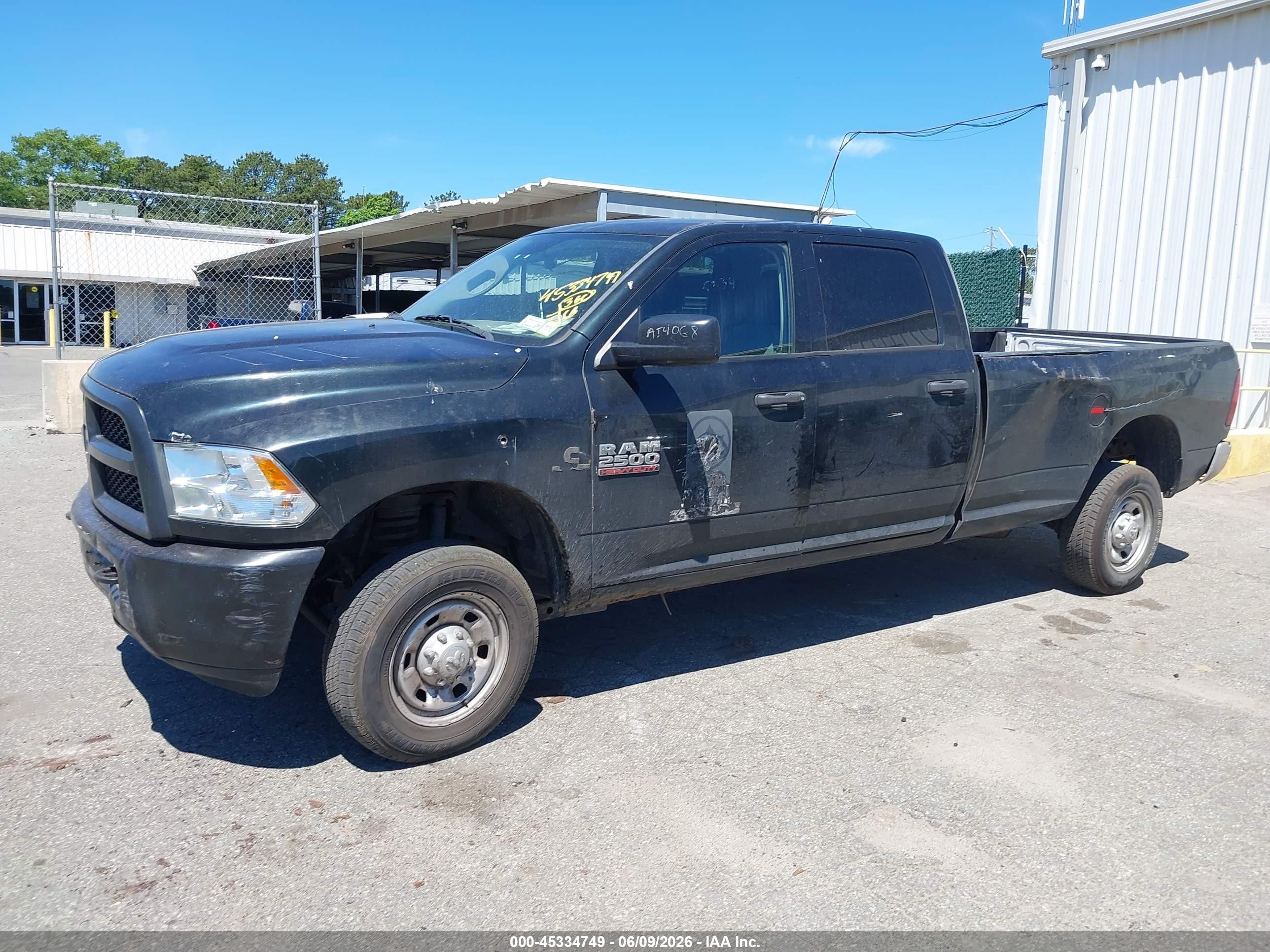 2017 Ram 2500   Черный vin: 3C6UR5HL5HG636558