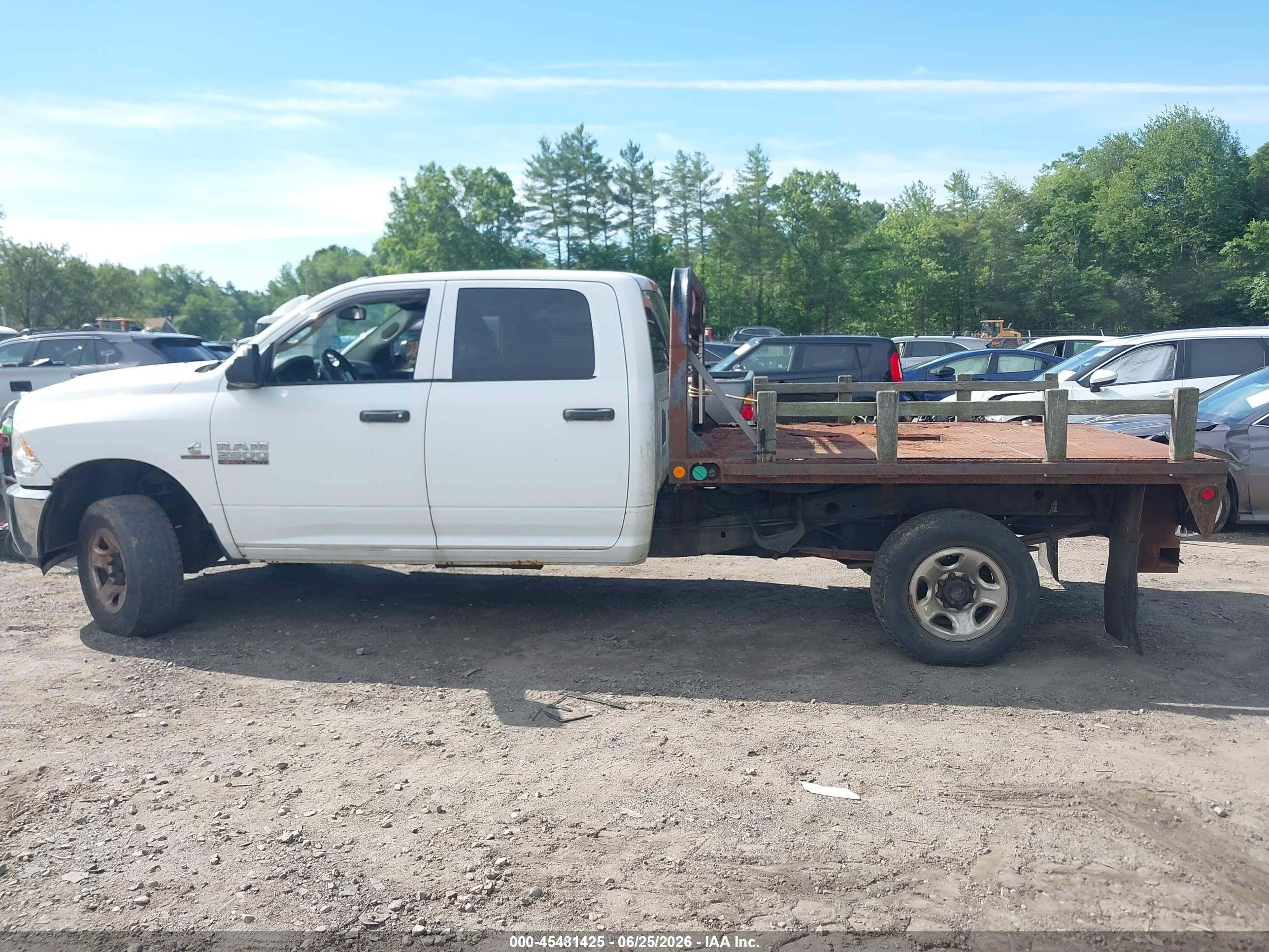 2013 Ram 2500 Tradesman White vin: 3C6UR5HL8DG612152