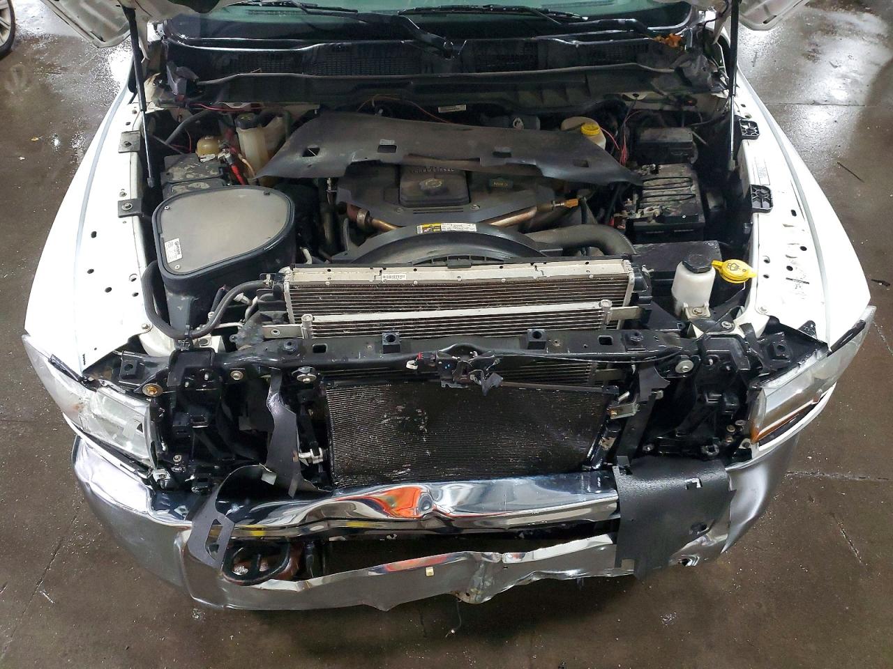2016 Ram 2500 St Белый vin: 3C6UR5HLXGG260499