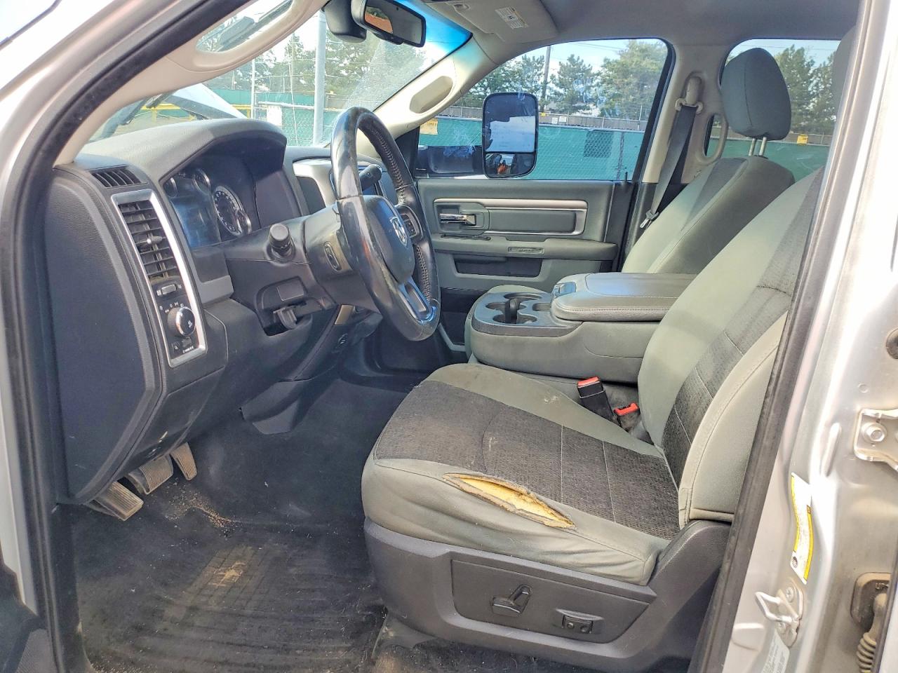 2015 Ram 2500 Slt Silver vin: 3C6UR5JJ5FG689332