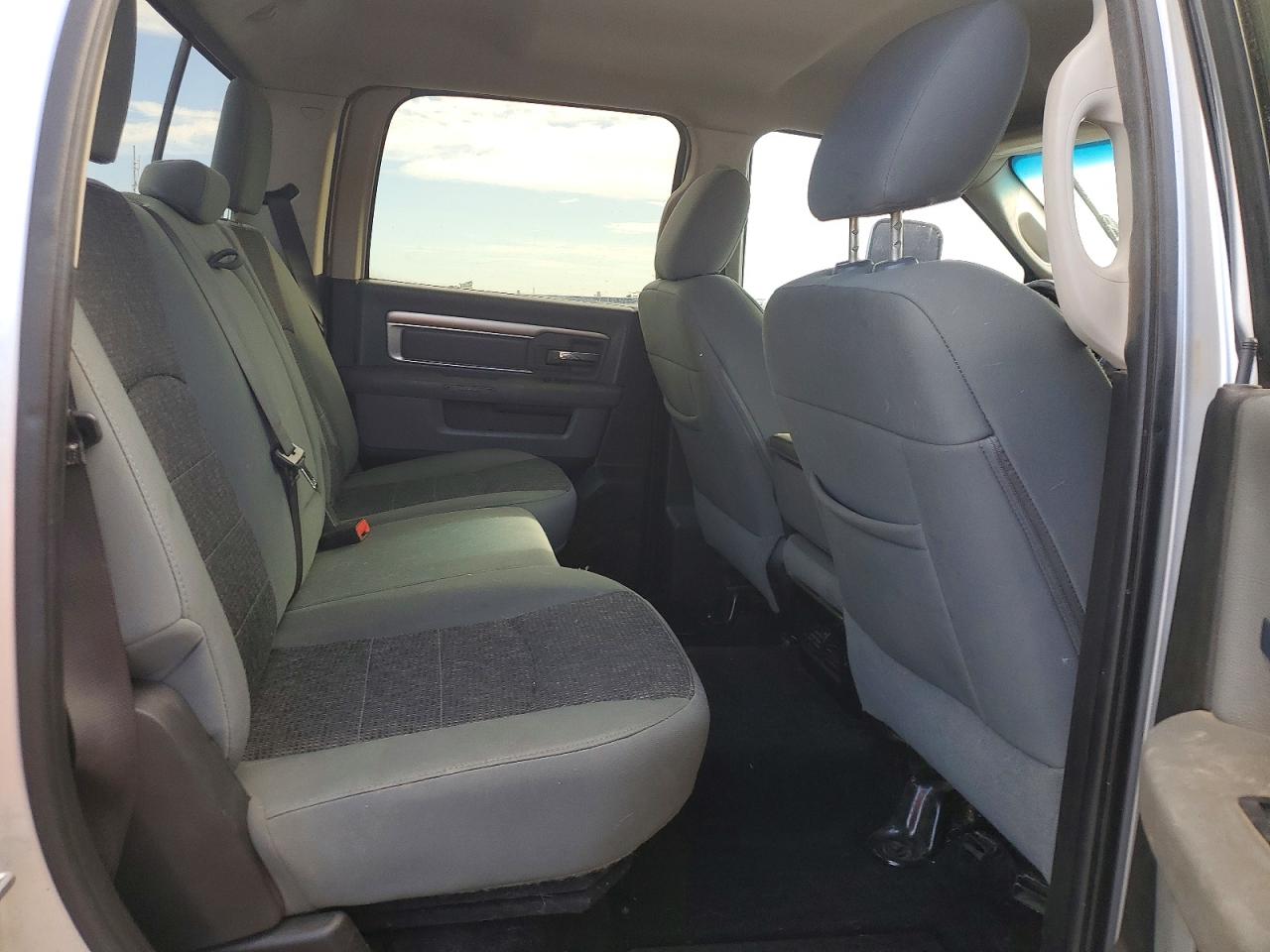 2015 Ram 2500 Slt Silver vin: 3C6UR5JJ5FG689332