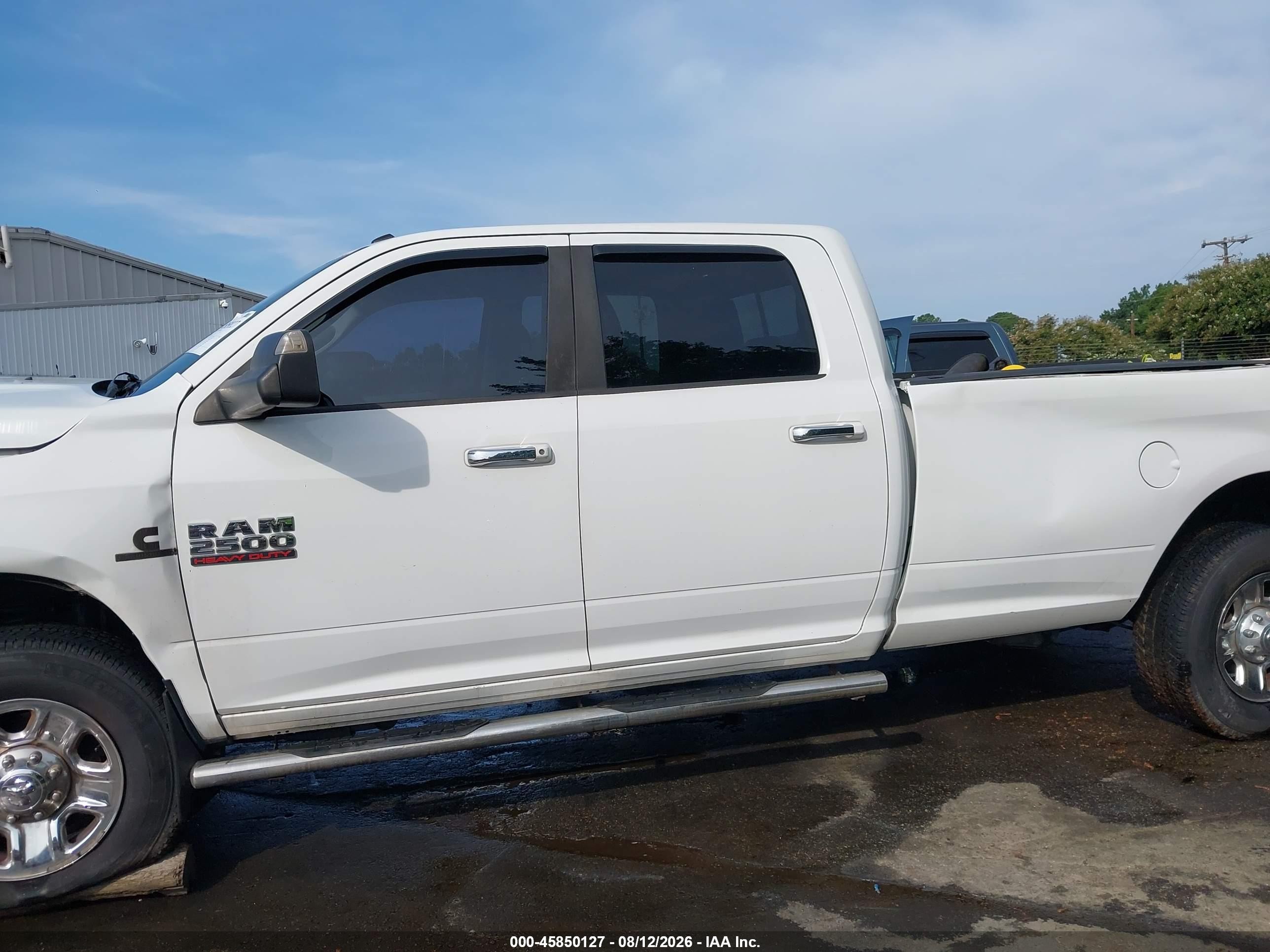 2015 Ram 2500 Slt White vin: 3C6UR5JL0FG509742