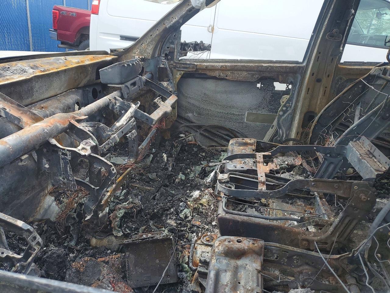 2013 Ram 2500 Slt Burn vin: 3C6UR5JL6DG570686