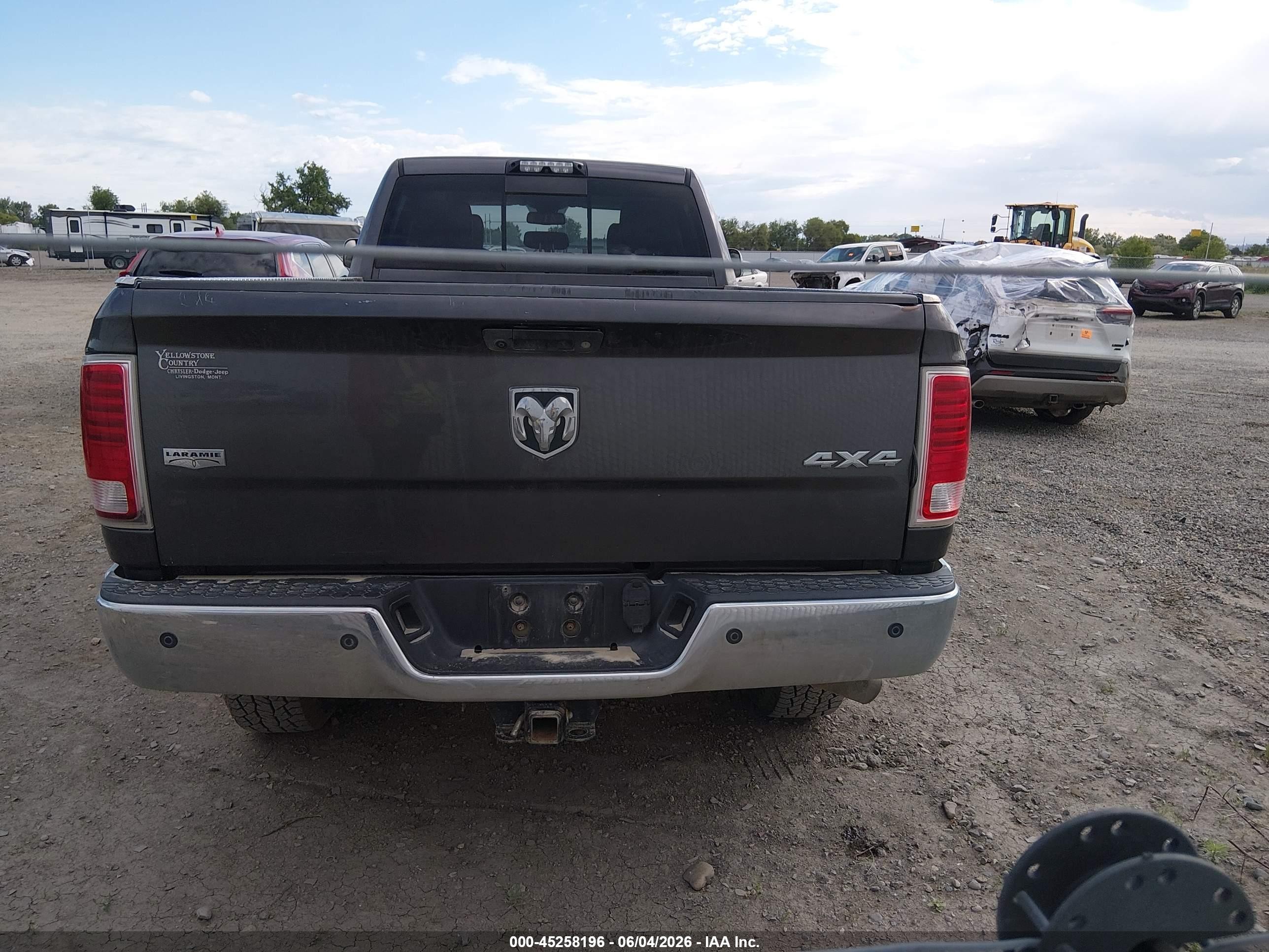2015 Ram 2500 Laramie Gray vin: 3C6UR5KJ8FG515821