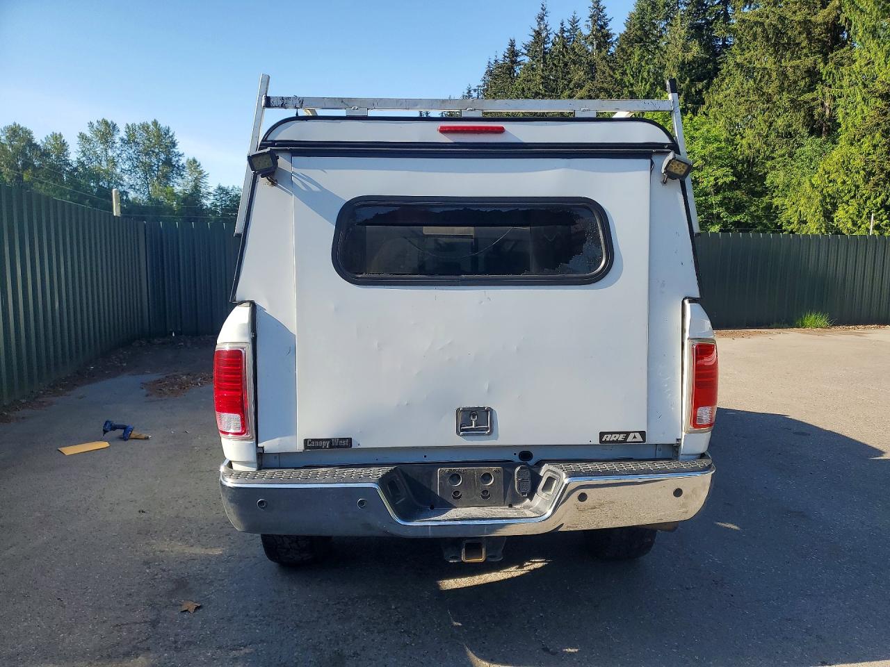 2014 Ram 2500 Laramie White vin: 3C6UR5KL1EG299763