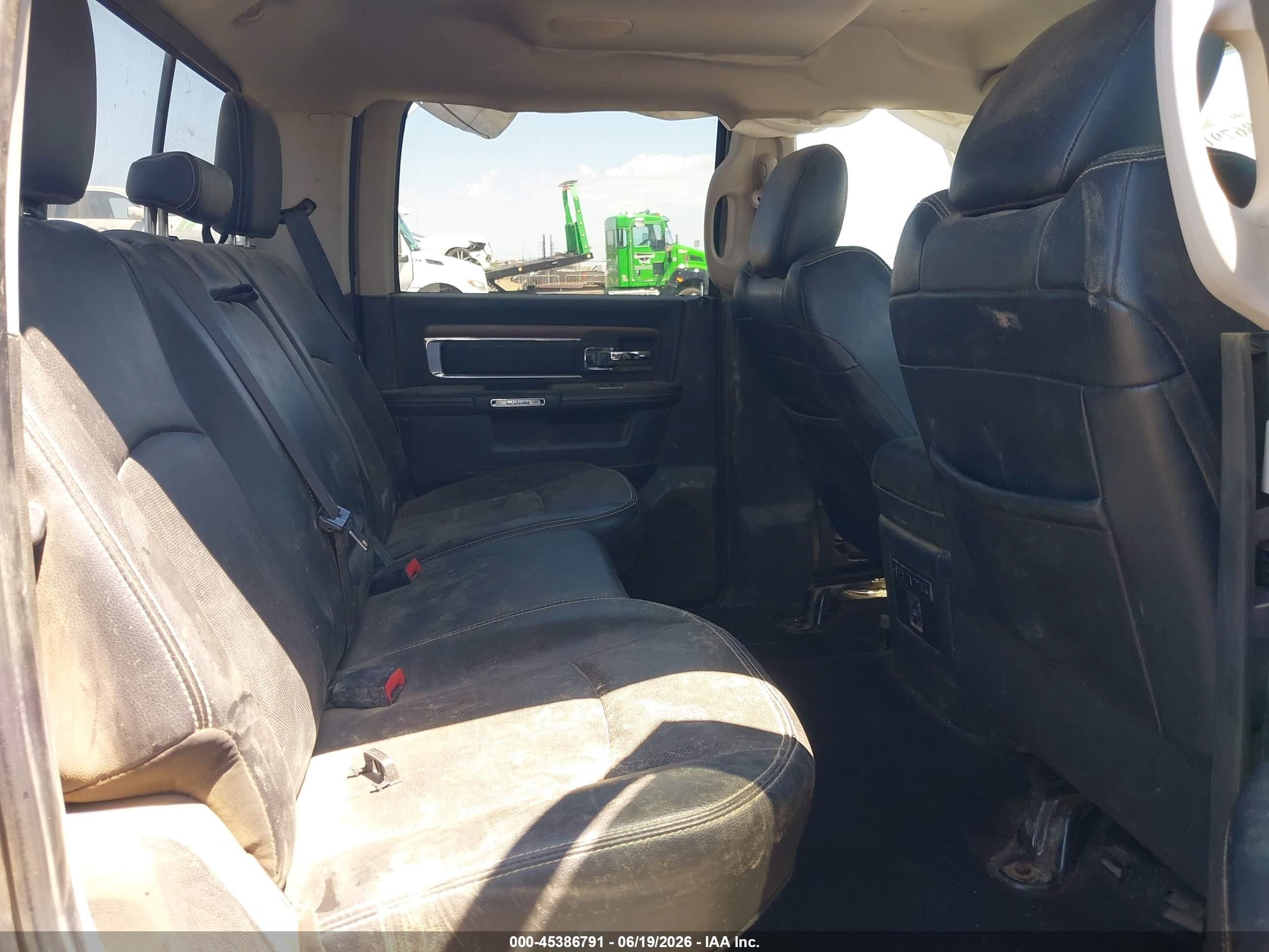 2015 Ram 2500 Laramie Gray vin: 3C6UR5KL9FG505316