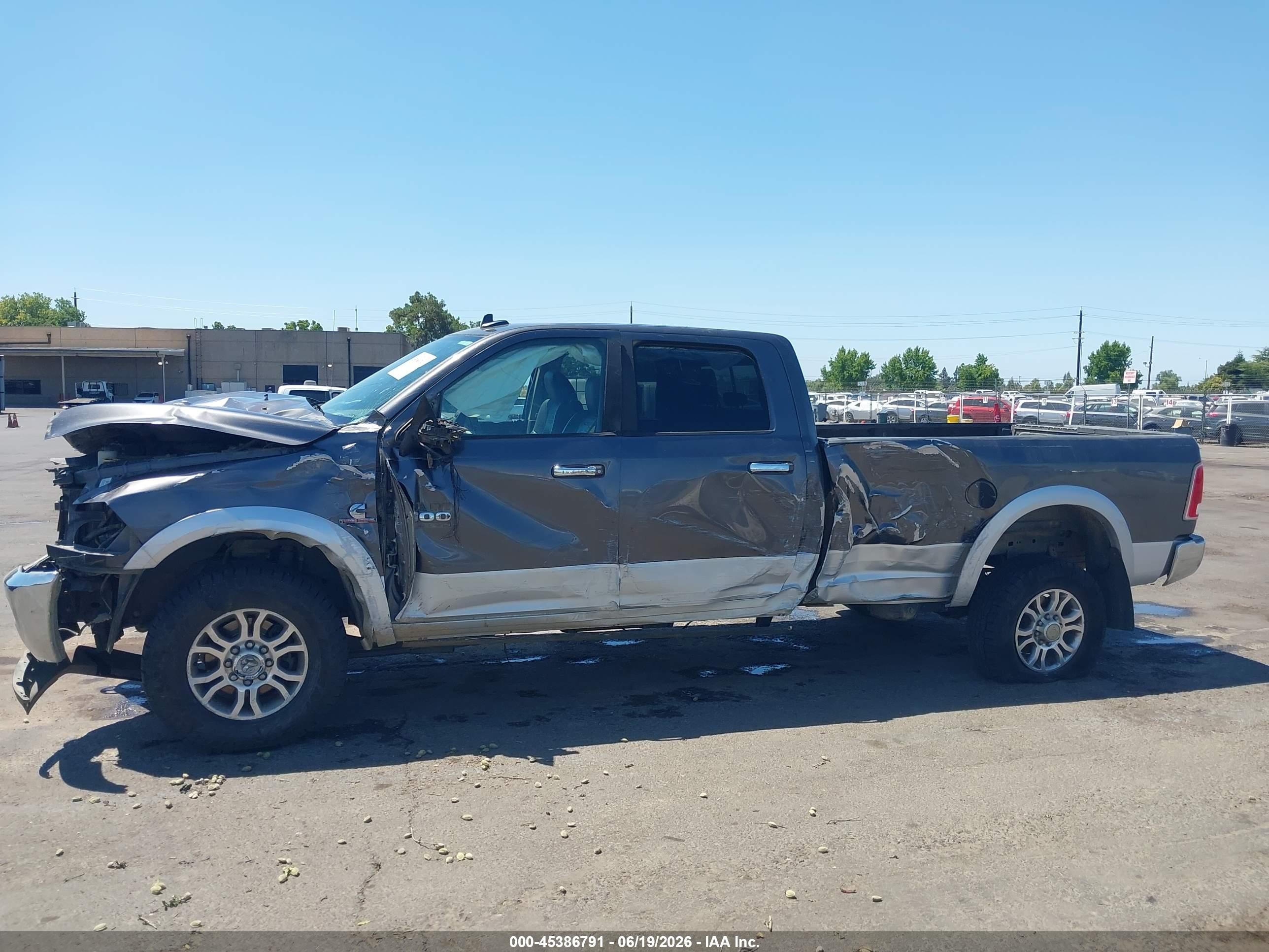 2015 Ram 2500 Laramie Gray vin: 3C6UR5KL9FG505316
