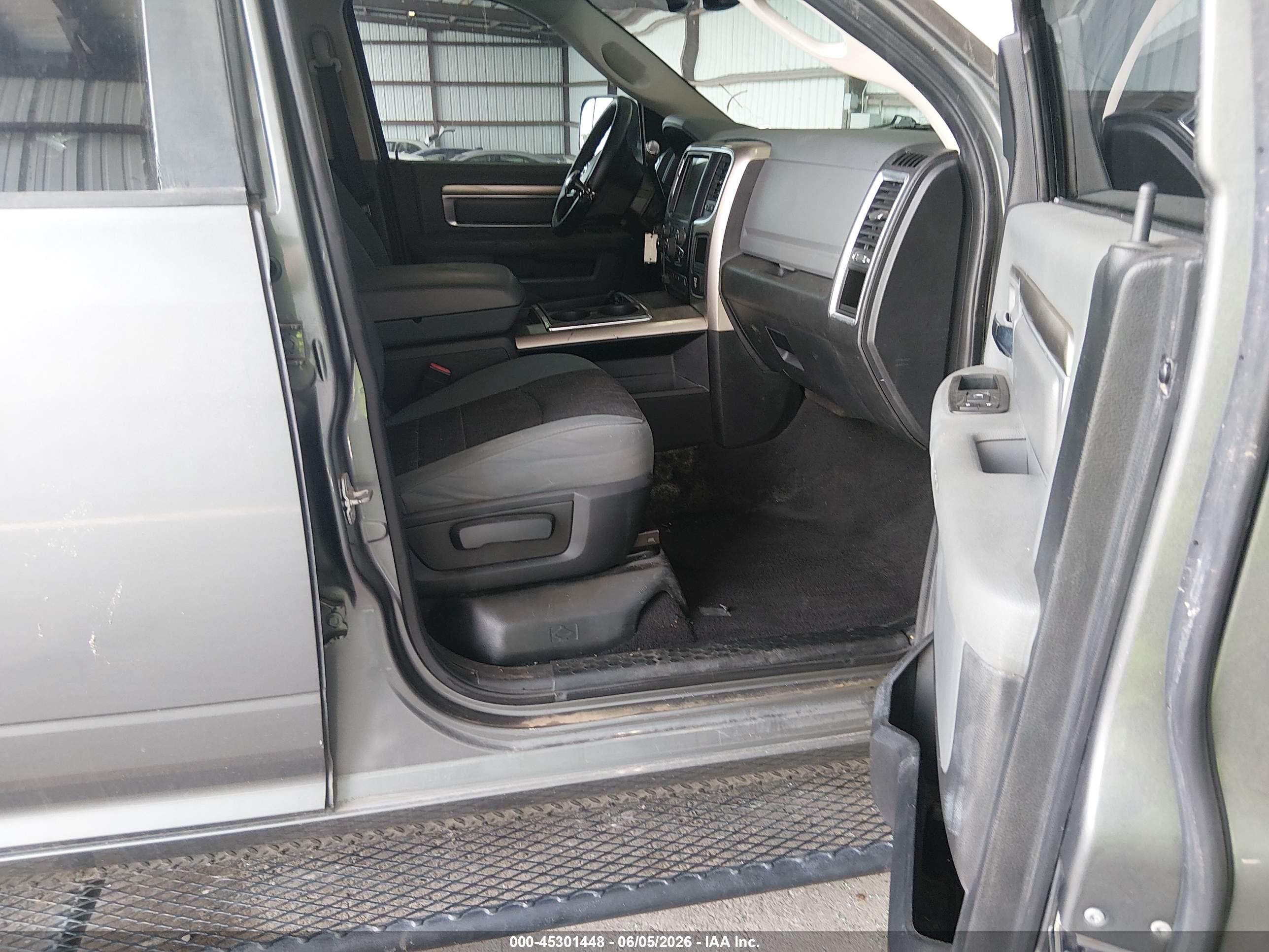 2013 Ram 2500 Slt Серый vin: 3C6UR5ML0DG572171