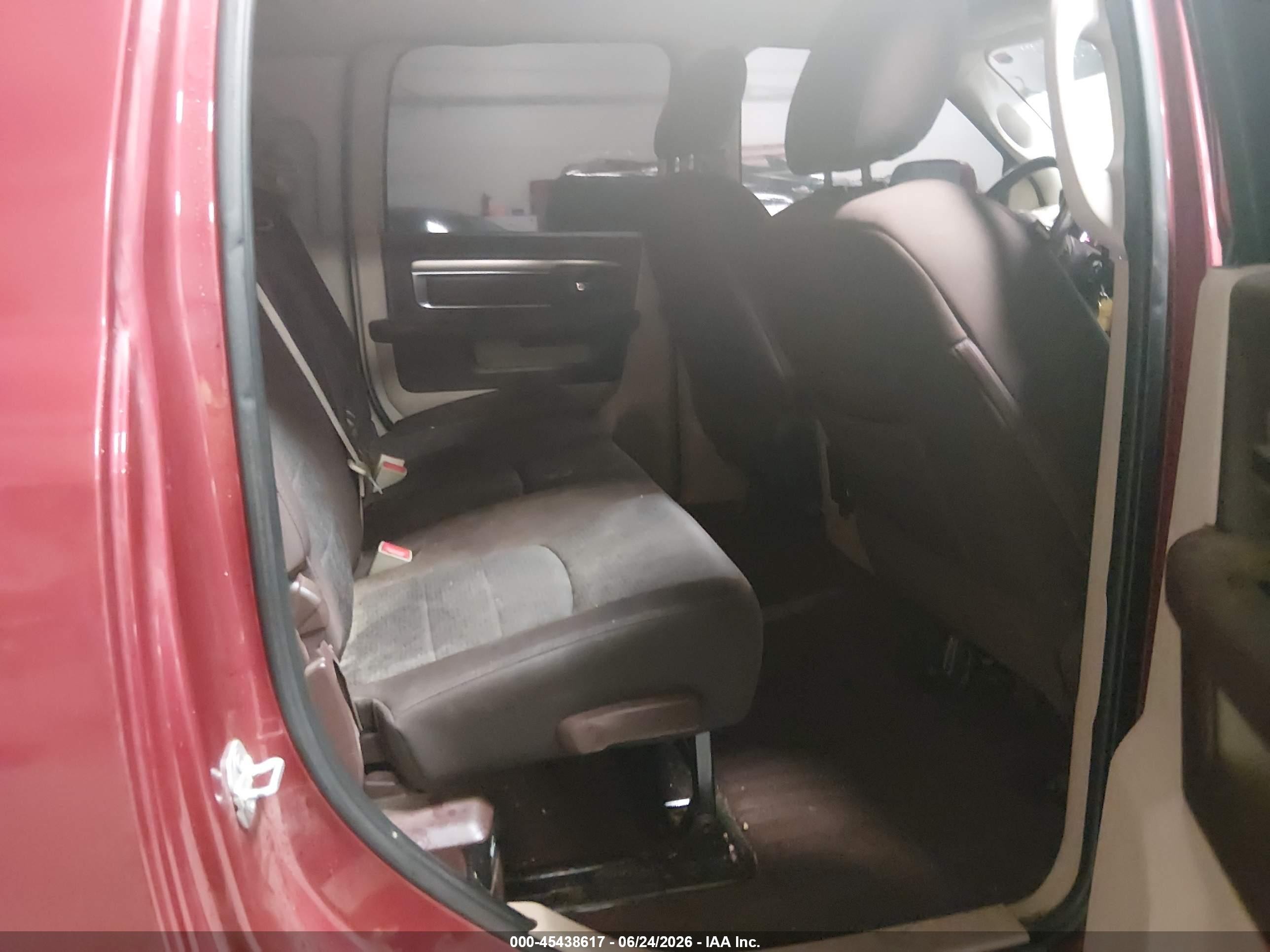 2015 Ram 2500 Lone Star Red vin: 3C6UR5ML8FG570929