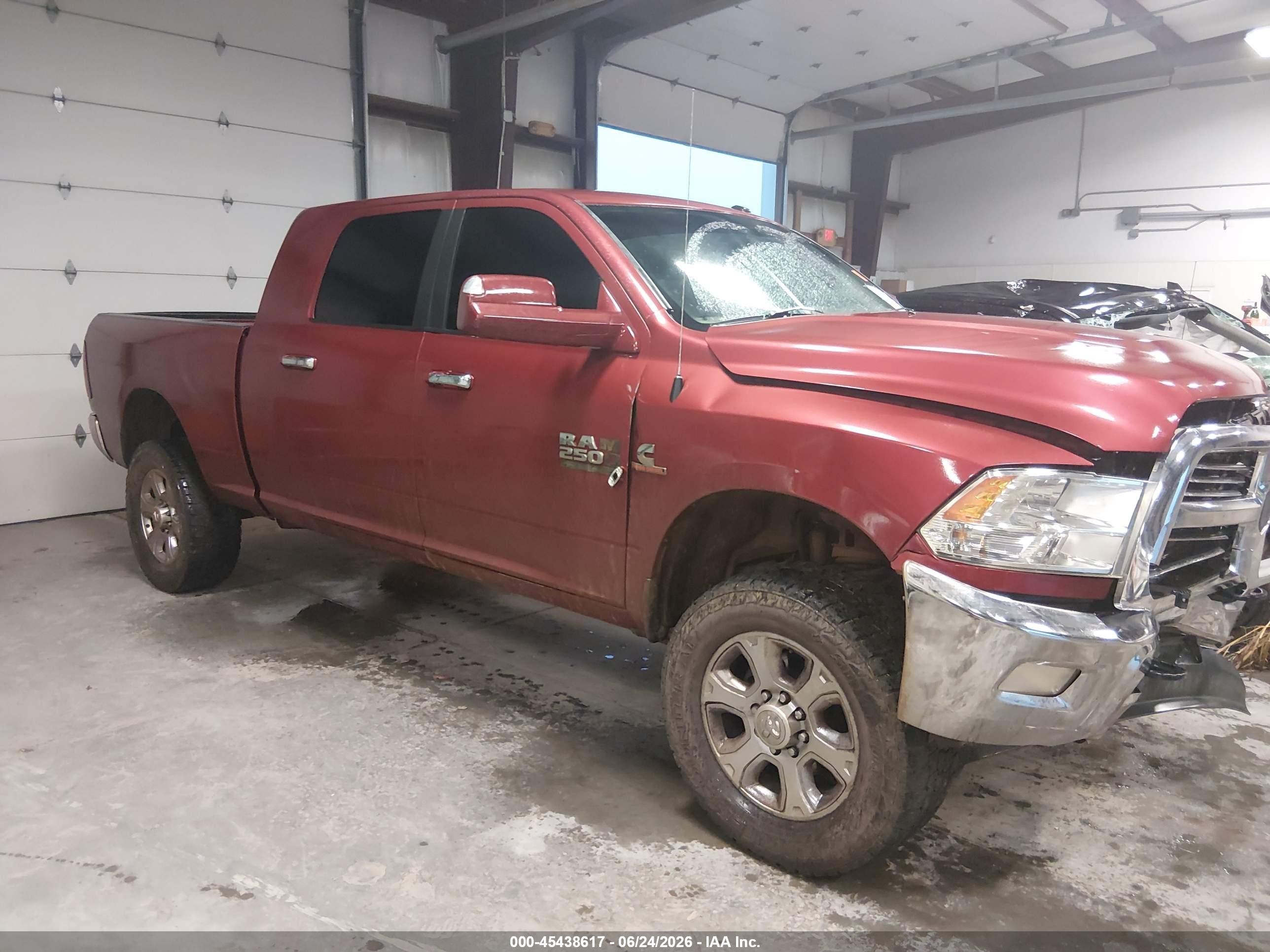 2015 Ram 2500 Lone Star Red vin: 3C6UR5ML8FG570929