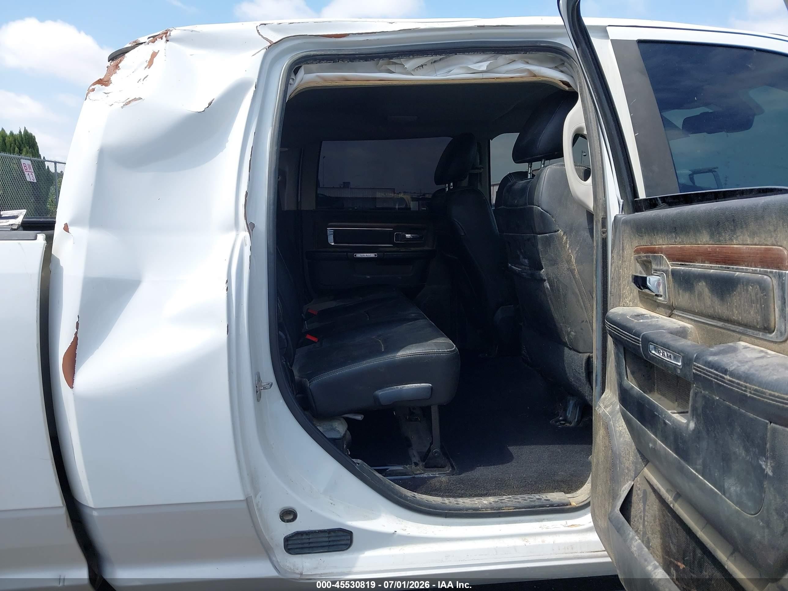 2014 Ram 2500 Laramie White vin: 3C6UR5NJ7EG141728