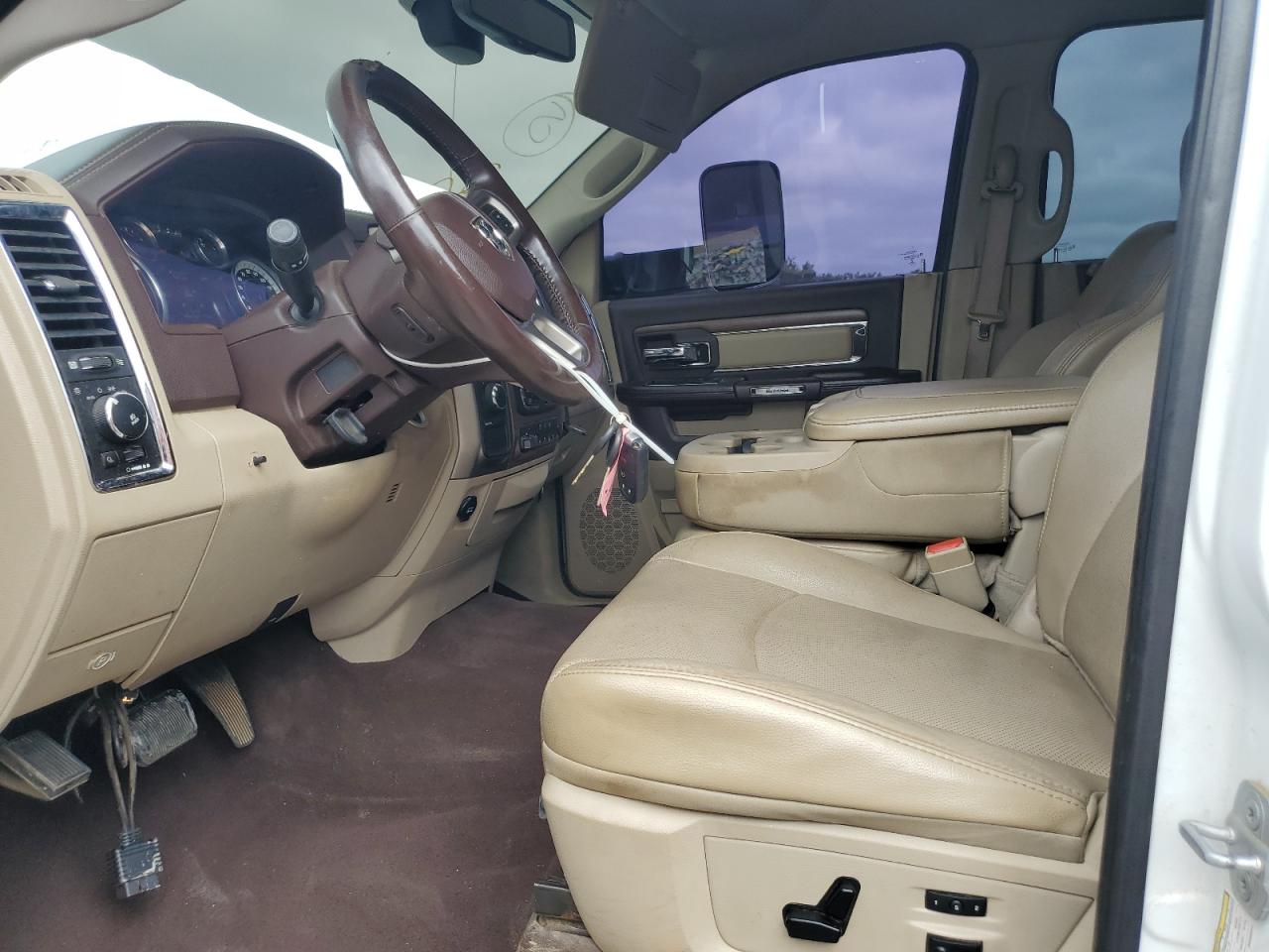 2013 Ram 2500 Laramie Белый vin: 3C6UR5NL1DG592444