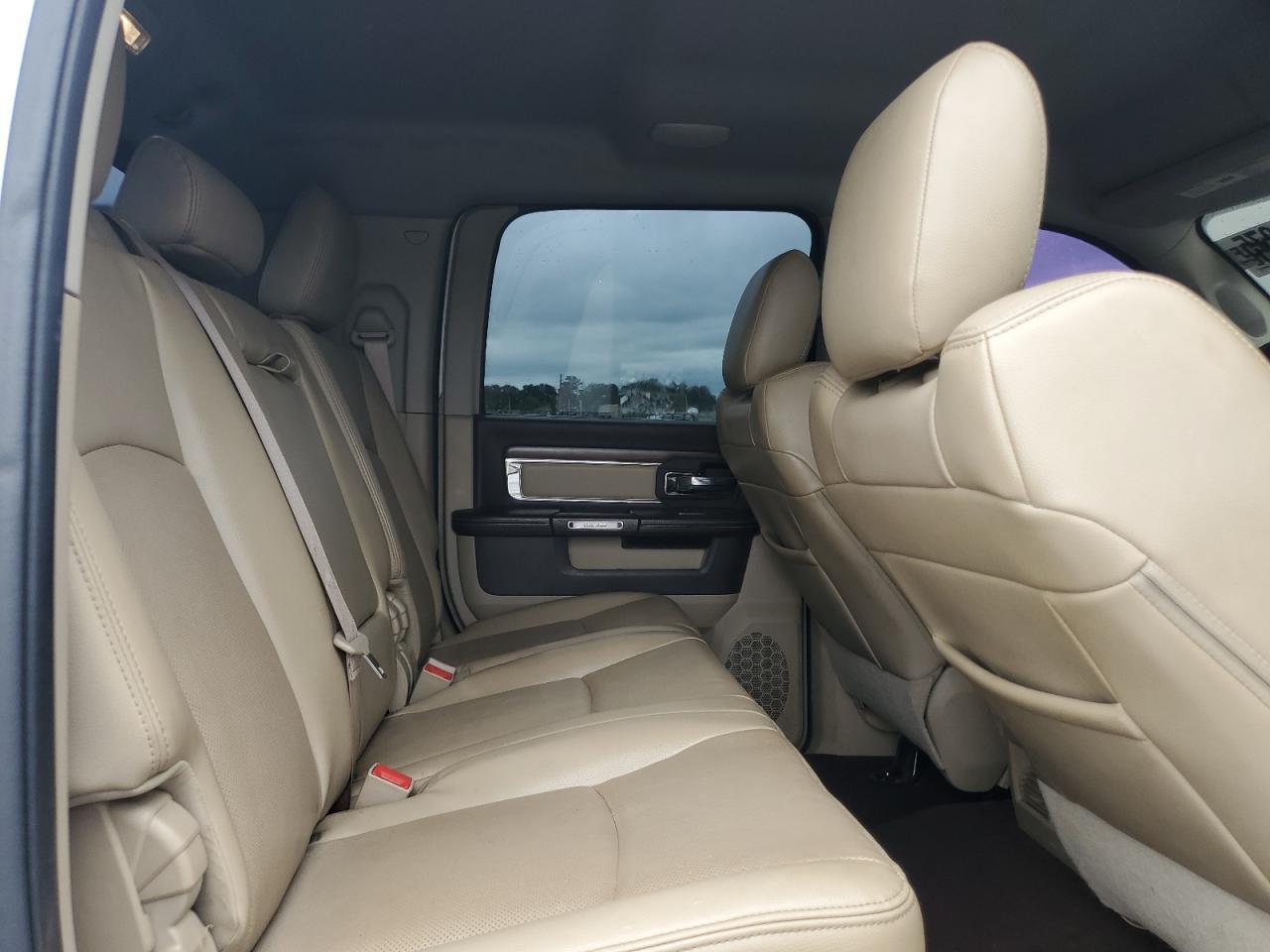 2013 Ram 2500 Laramie Белый vin: 3C6UR5NL1DG592444