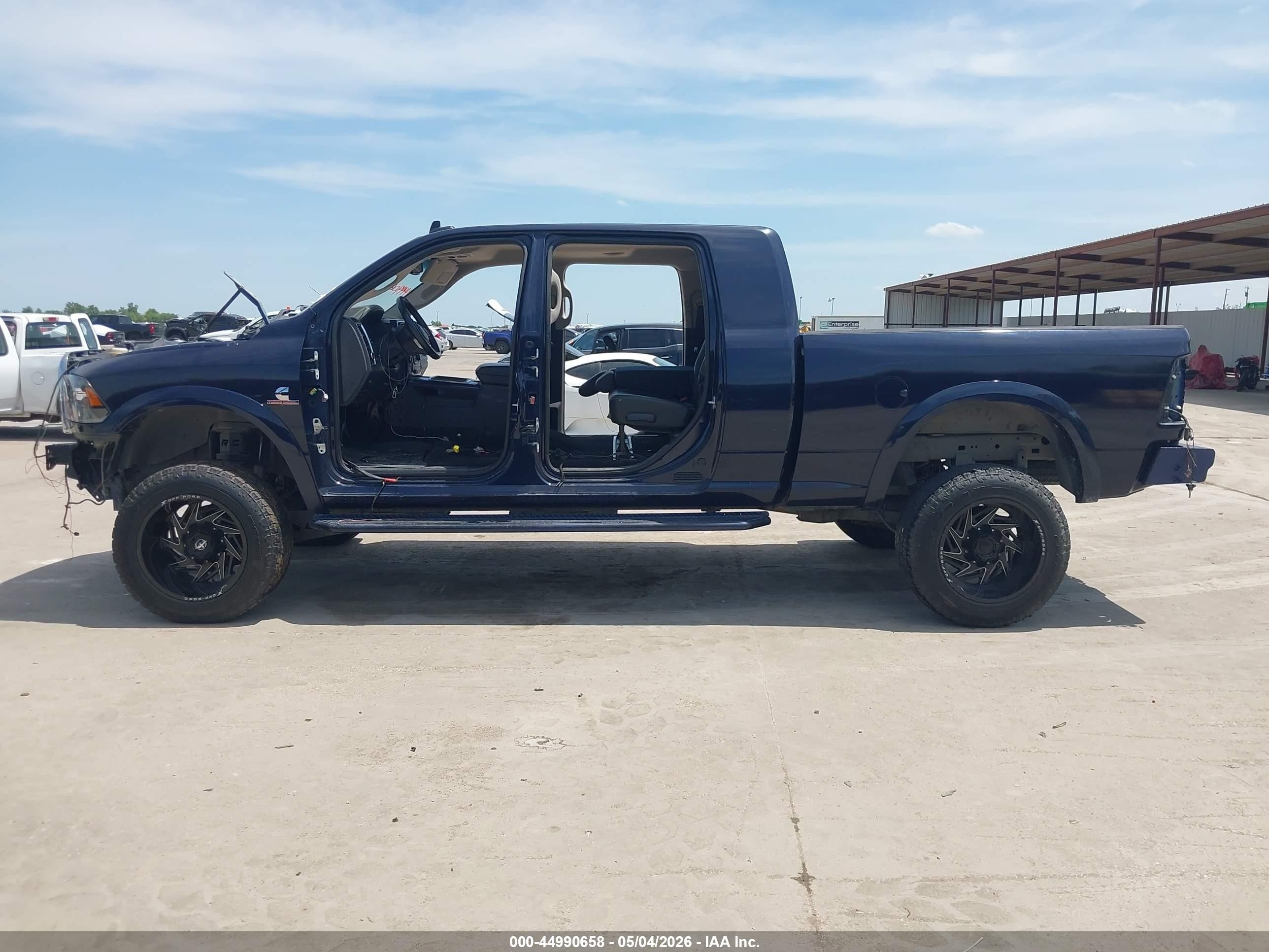 2014 Ram 2500 Laramie Blue vin: 3C6UR5NL3EG124099