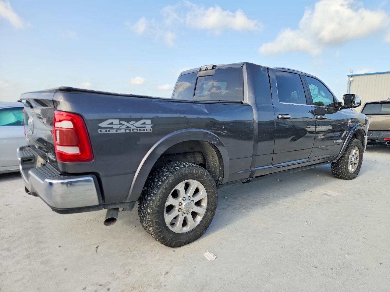 2019 Ram 2500 Laramie Gray vin: 3C6UR5NL3KG640118
