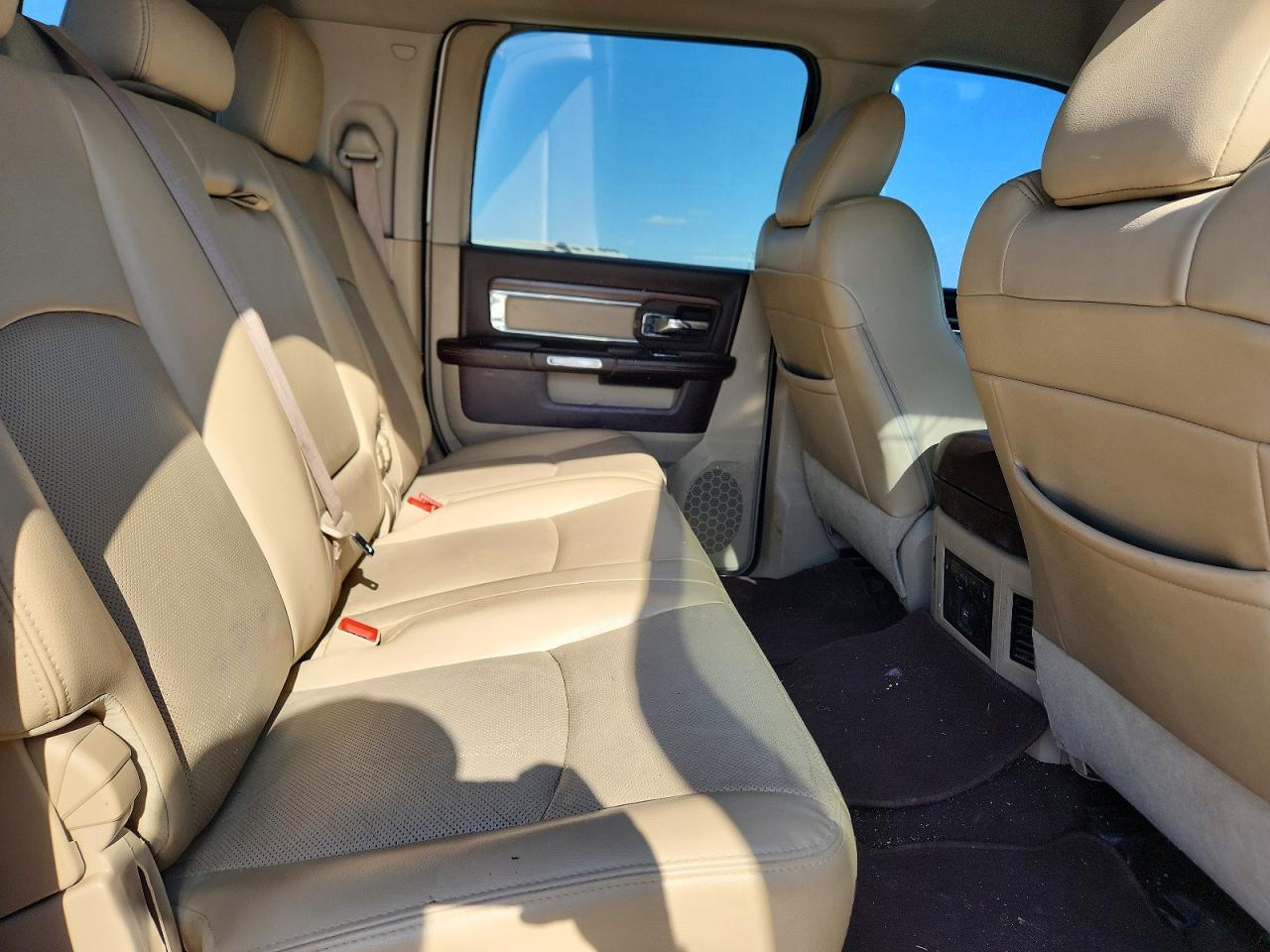2013 Ram 2500 Laramie Белый vin: 3C6UR5NL5DG541318