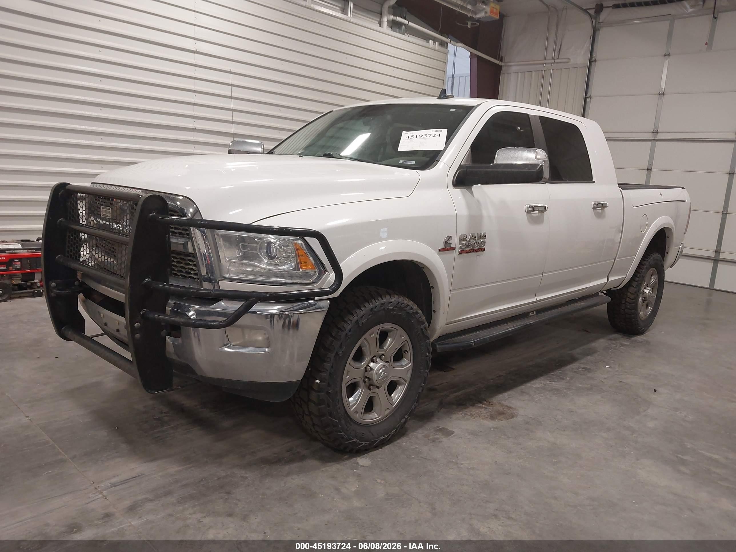 2014 Ram 2500 Laramie Белый vin: 3C6UR5NL9EG320323