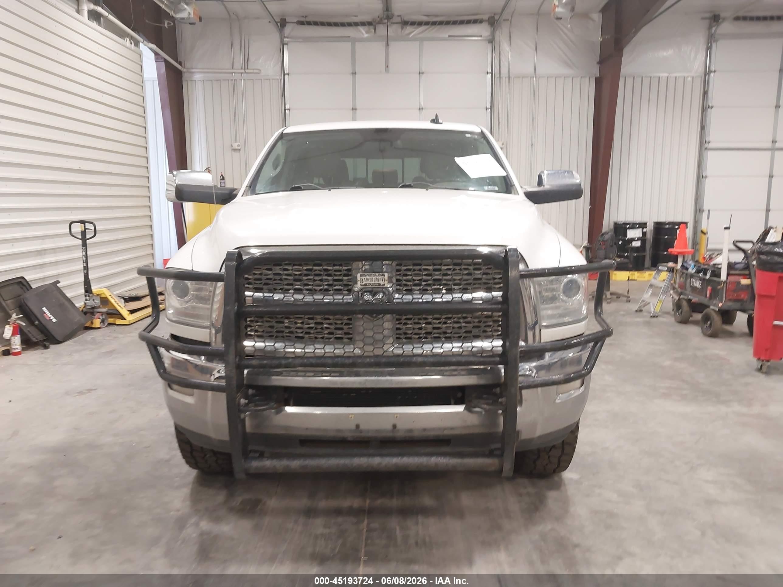 2014 Ram 2500 Laramie Белый vin: 3C6UR5NL9EG320323
