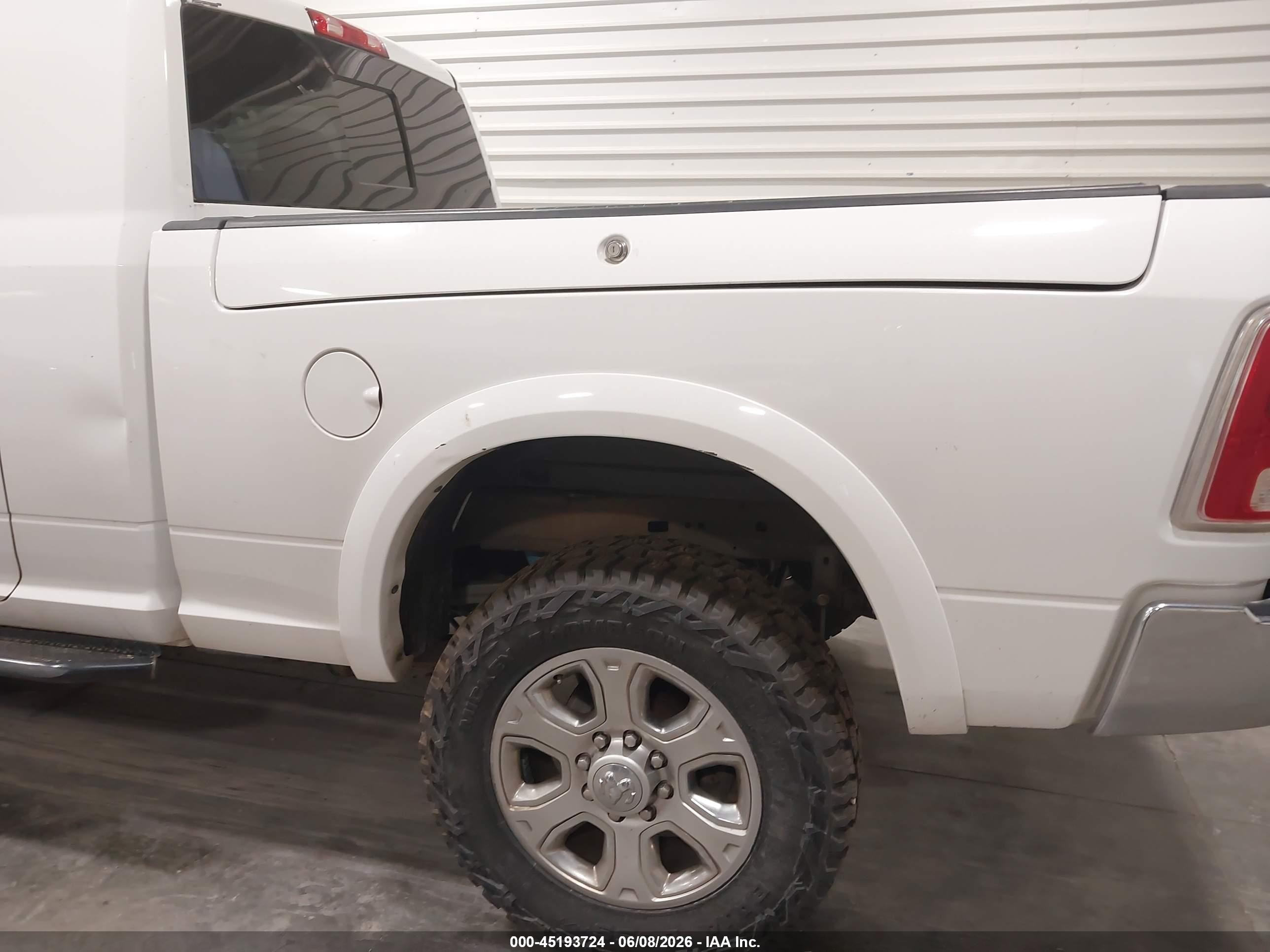 2014 Ram 2500 Laramie Белый vin: 3C6UR5NL9EG320323