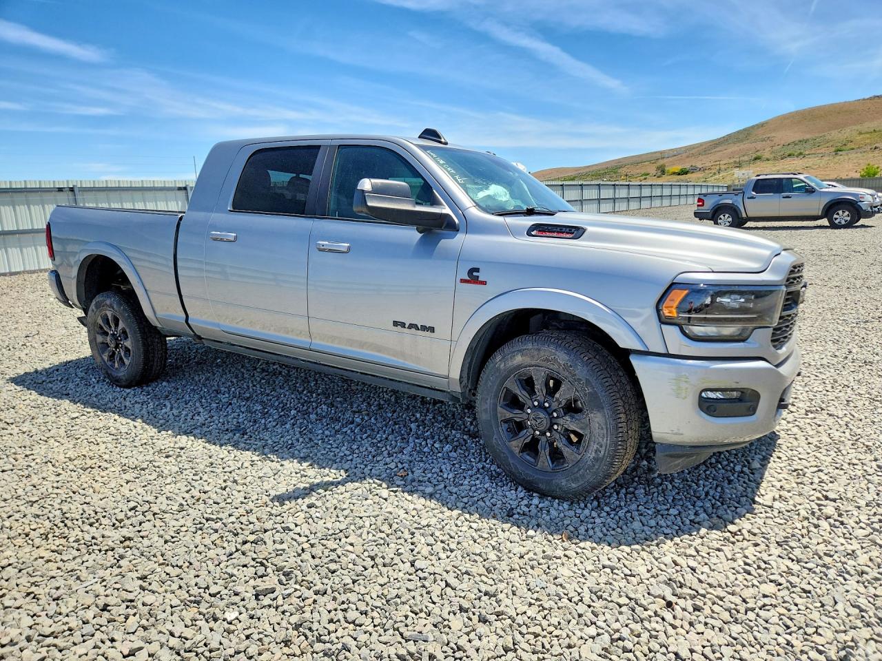 2022 Ram 2500 Limited Silver vin: 3C6UR5TL0NG168547