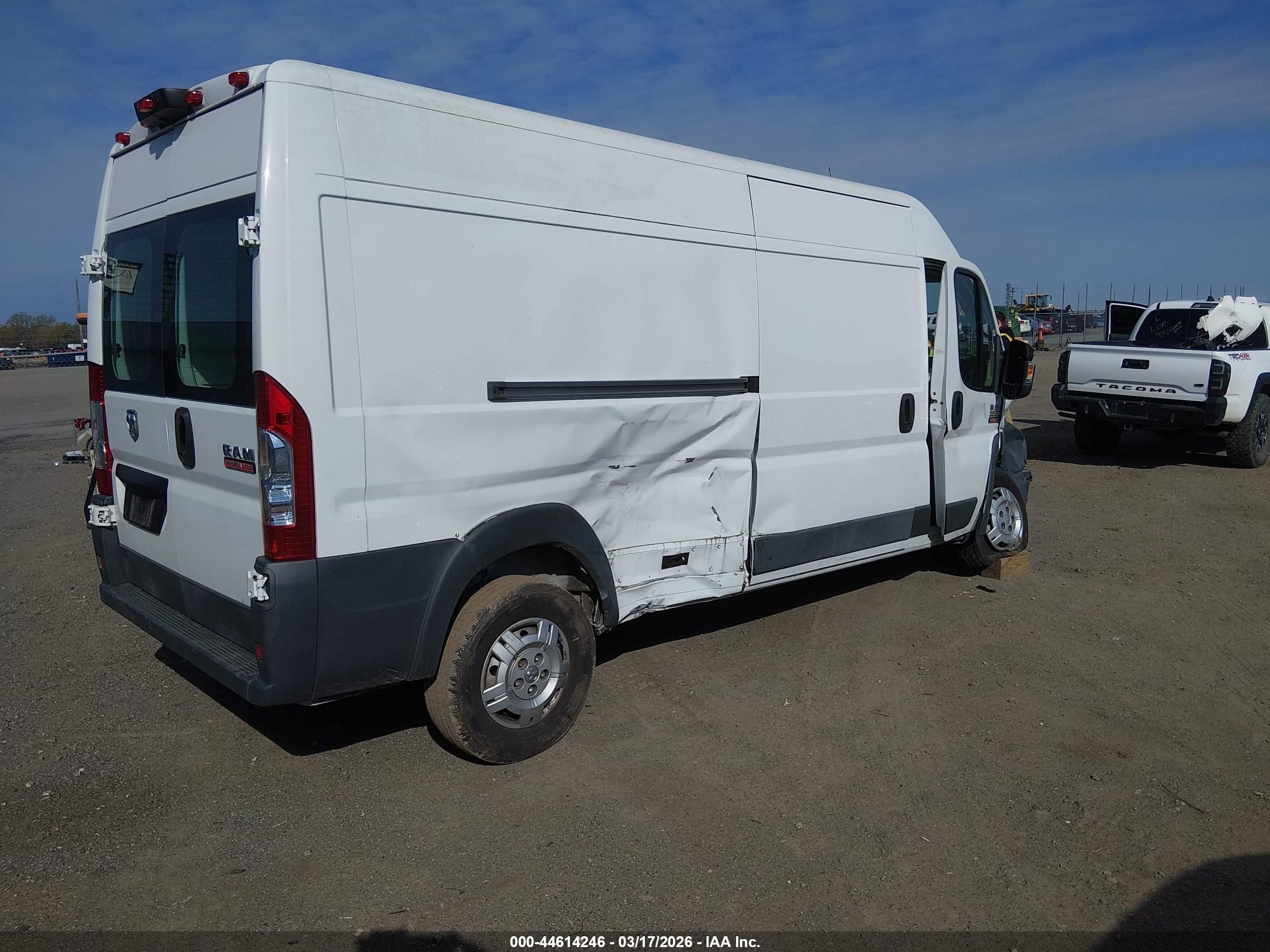 2014 Ram Promaster 3500 High Roof Белый vin: 3C6URVHGXEE119895