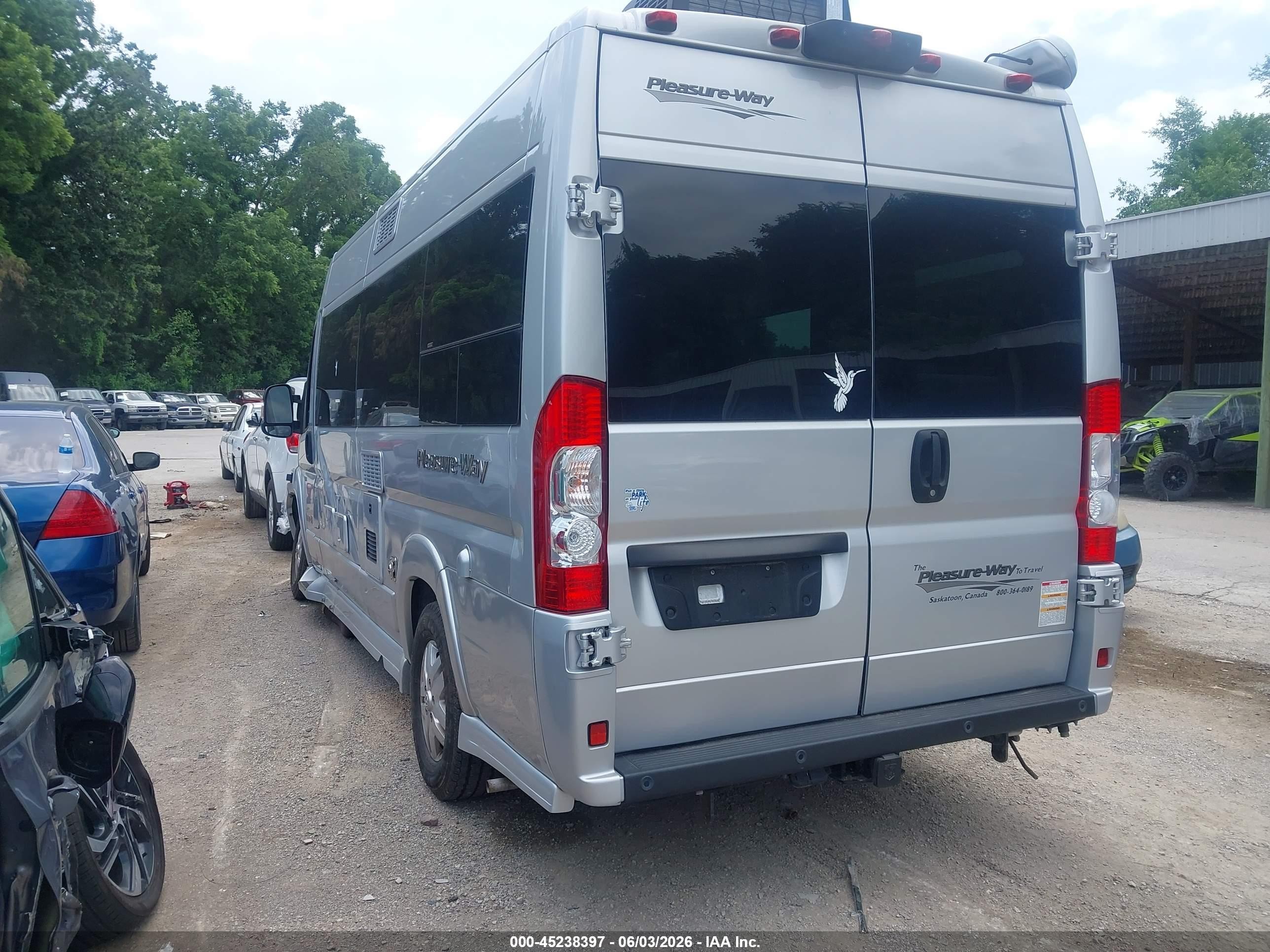 2021 Pleasure Way Lexor   Серебряный vin: 3C6URVJG8LE134032