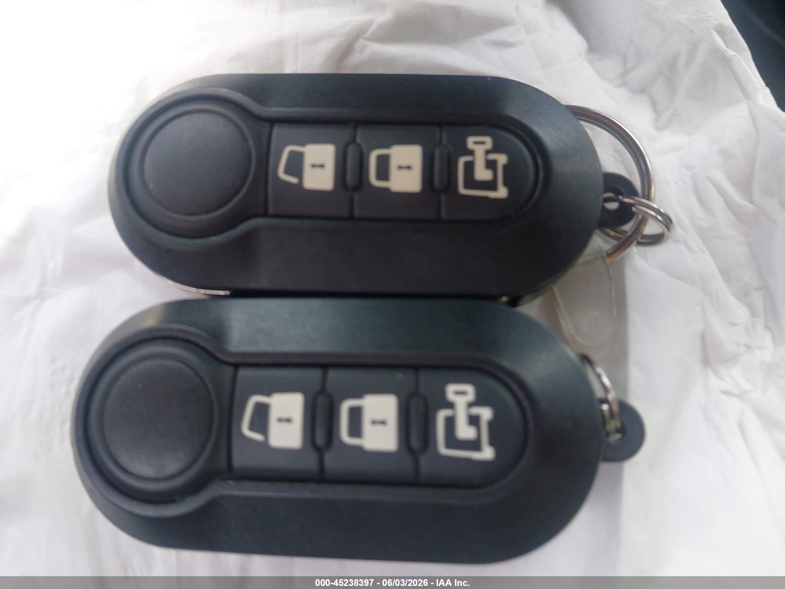 2021 Pleasure Way Lexor   Серебряный vin: 3C6URVJG8LE134032