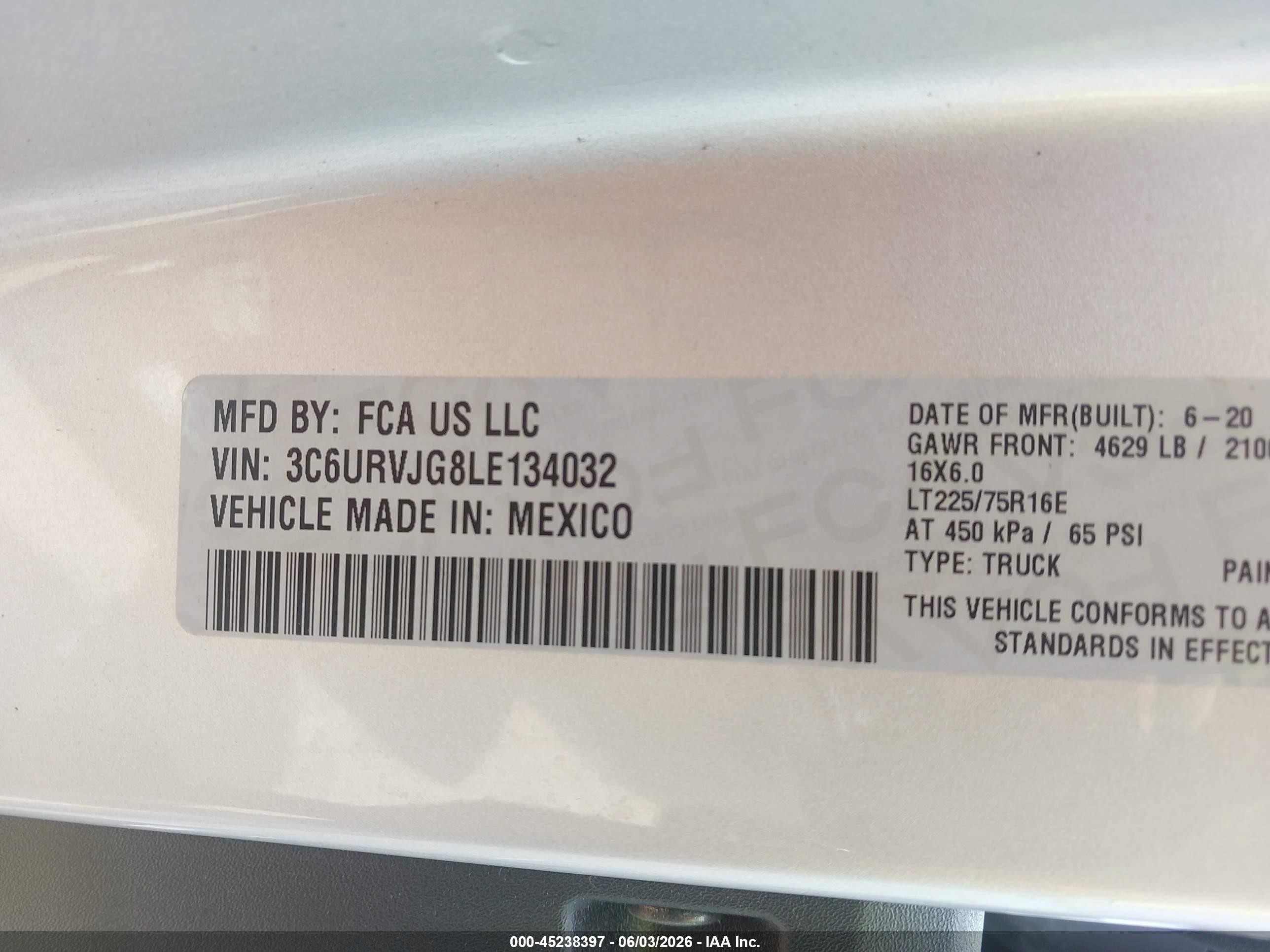 2021 Pleasure Way Lexor   Серебряный vin: 3C6URVJG8LE134032