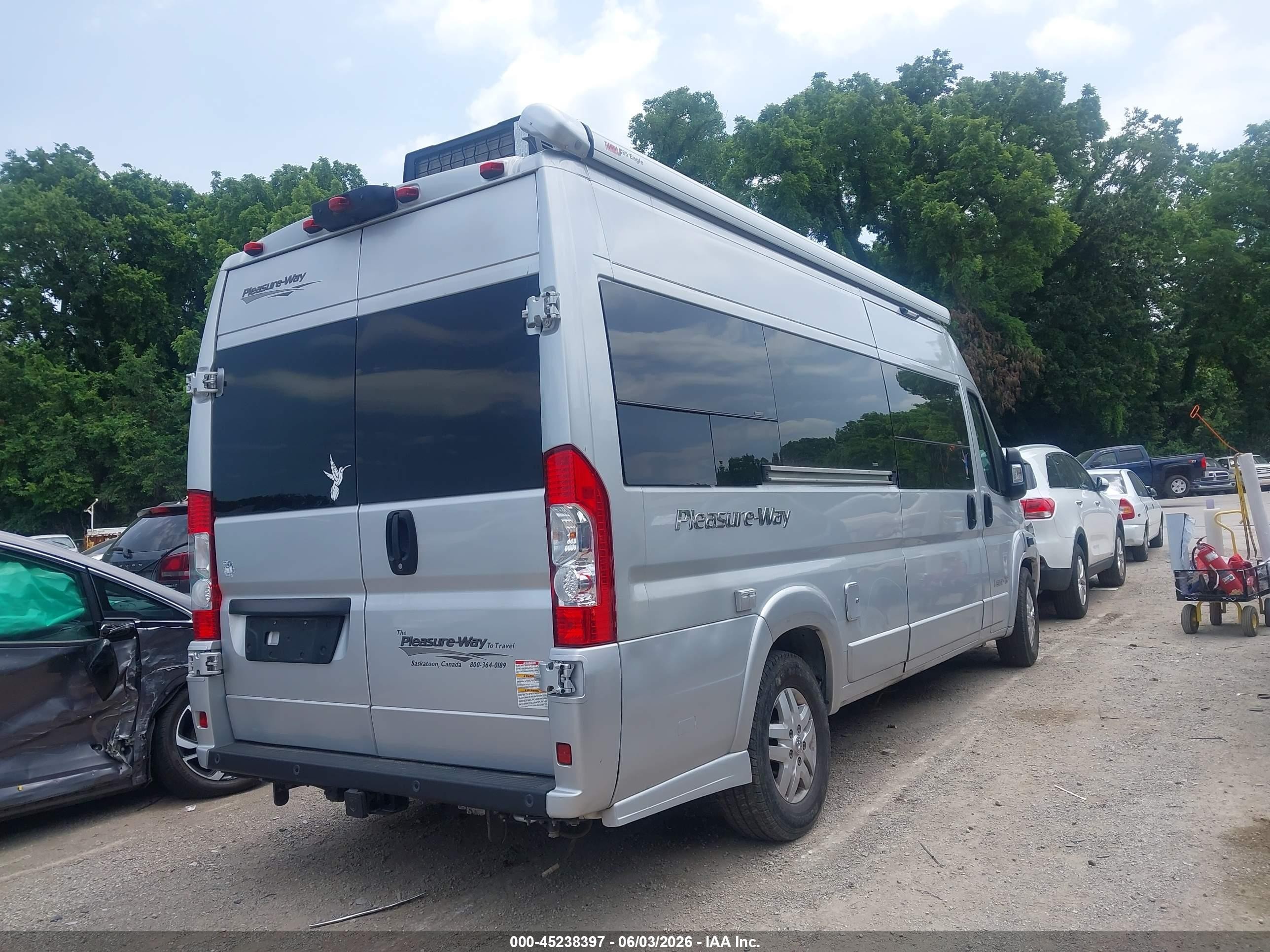 2021 Pleasure Way Lexor   Серебряный vin: 3C6URVJG8LE134032