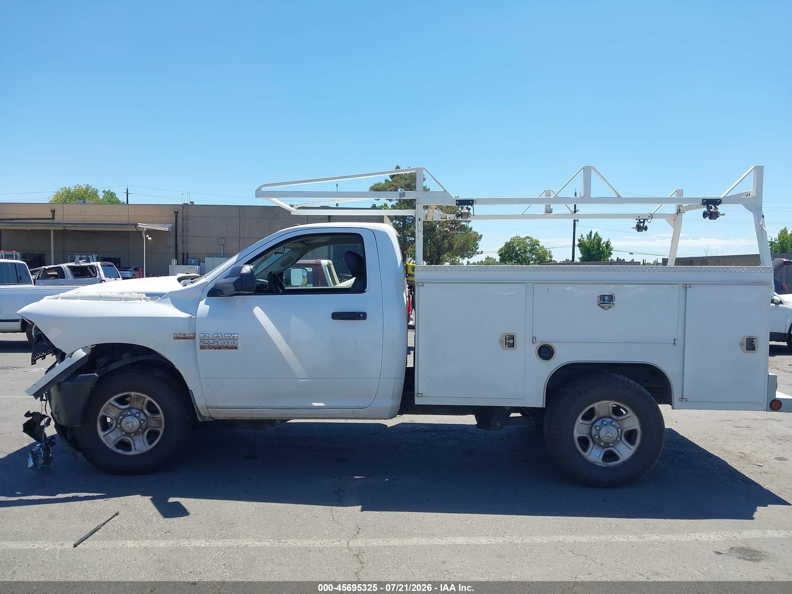 2014 Ram 2500 Tradesman White vin: 3C7WR4AJXEG184738