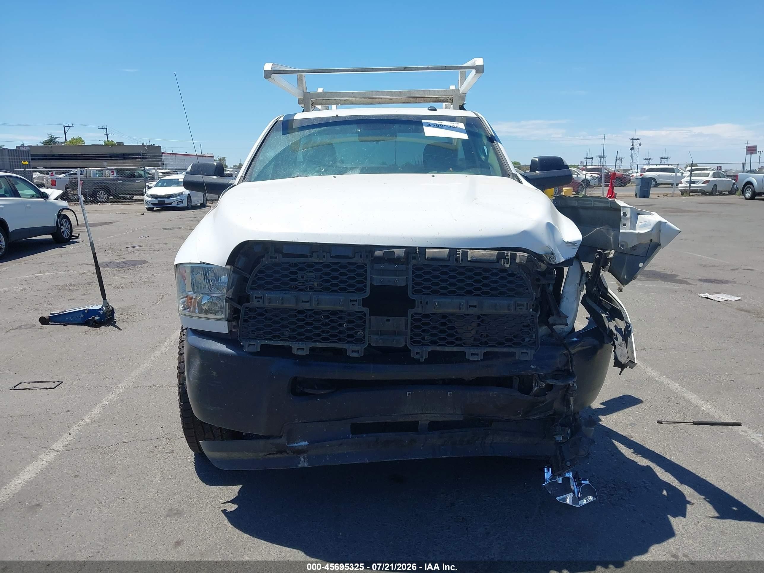 2014 Ram 2500 Tradesman White vin: 3C7WR4AJXEG184738